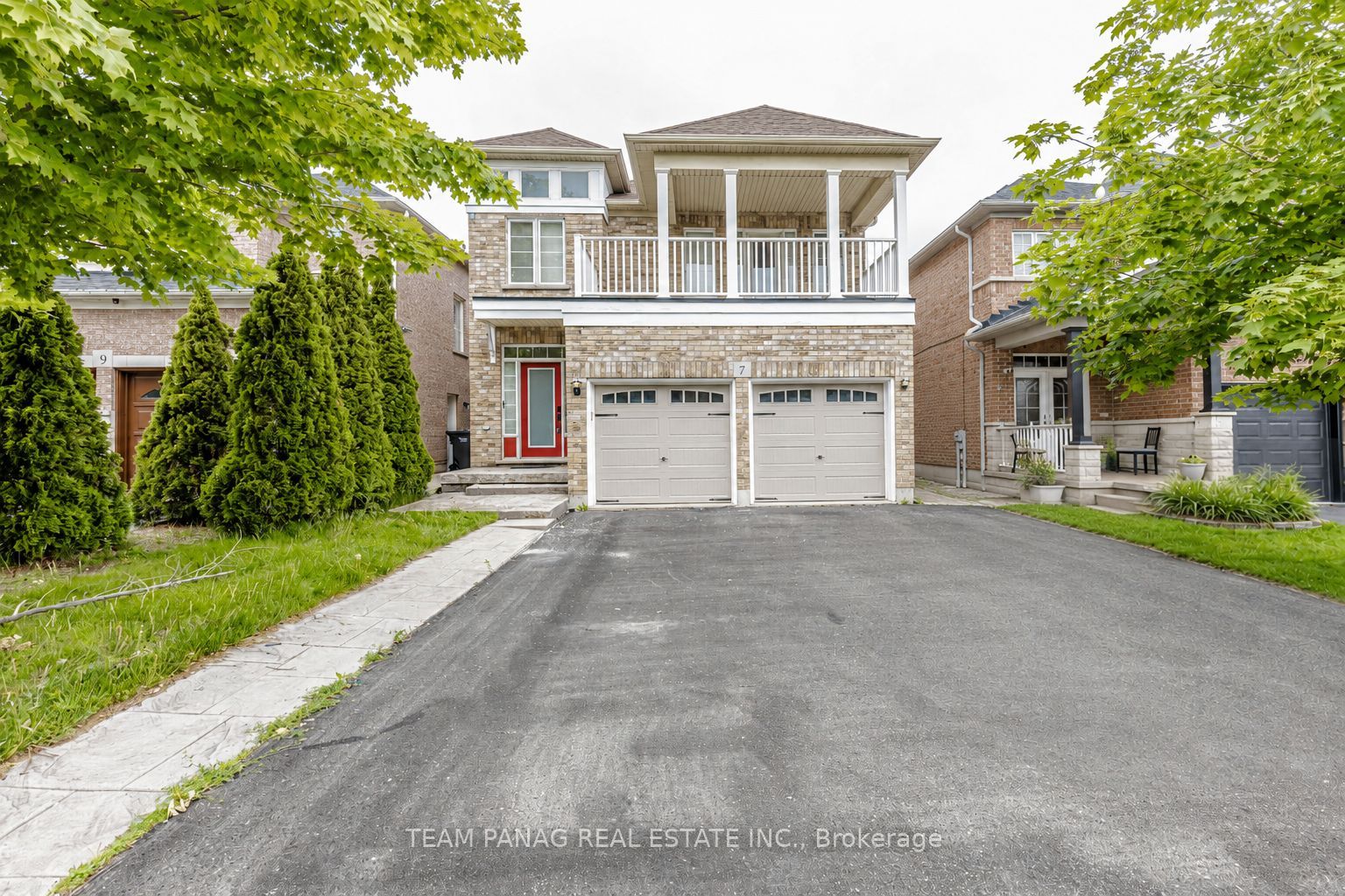 7 Village Lake Crescent, Brampton, ON L6S 6K2