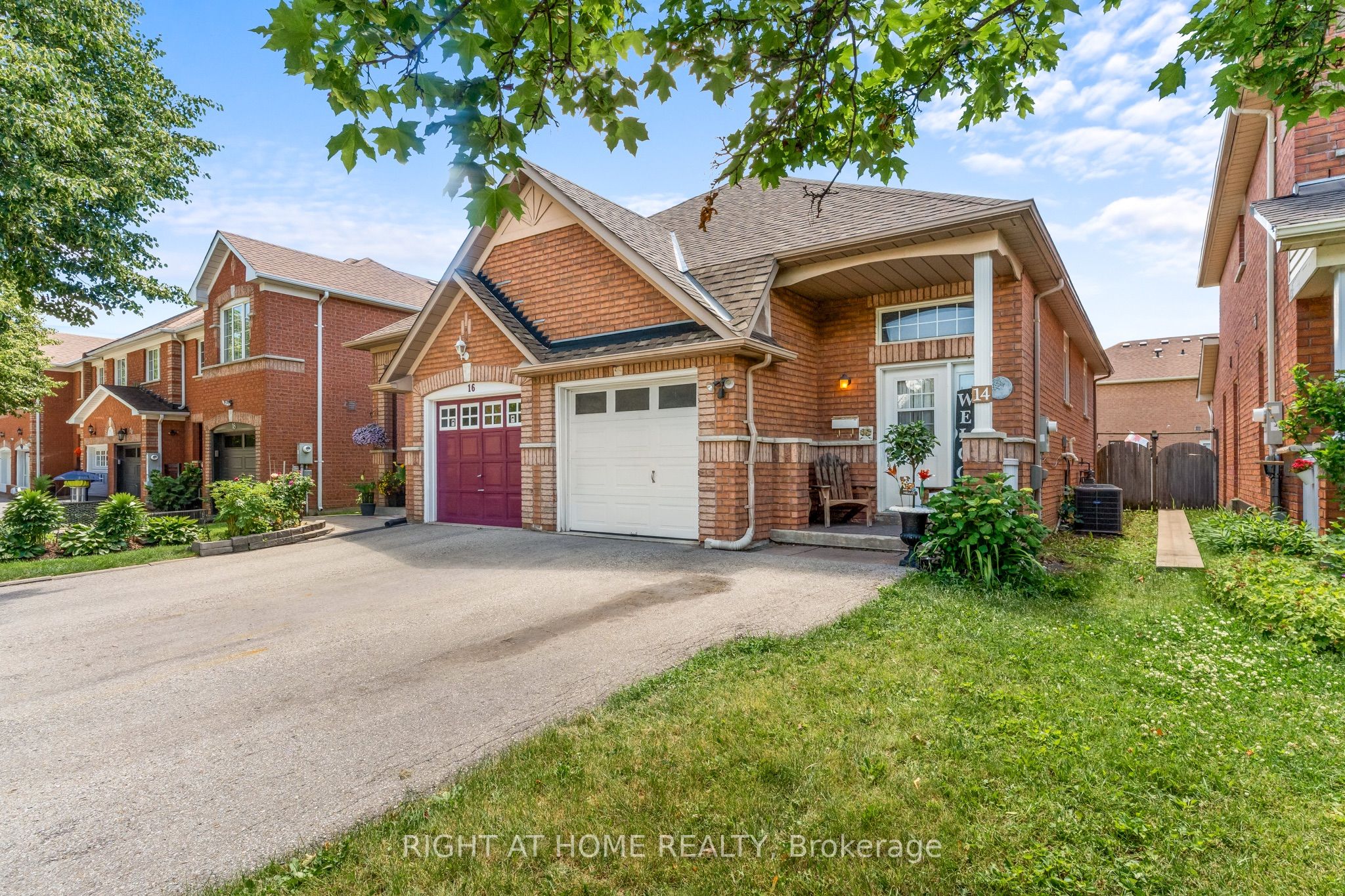 14 Tinsmith Street, Brampton, ON L7A 1N3