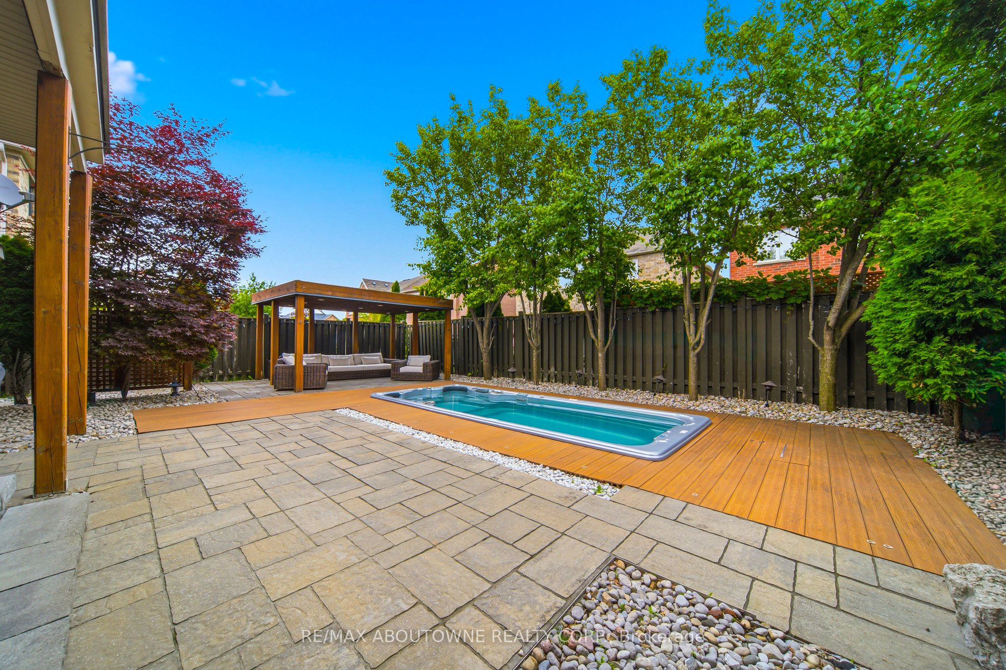 3408 Hideaway Place, Mississauga, ON L5M 0A7