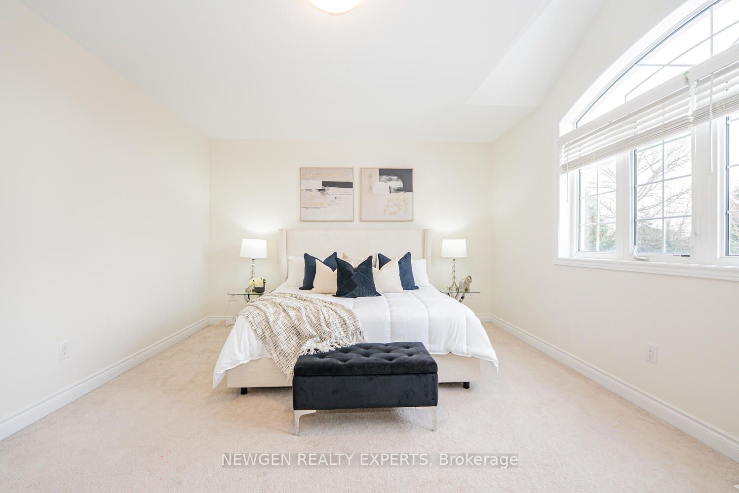 17 Monarch Drive, Halton Hills, ON L7G 0H9