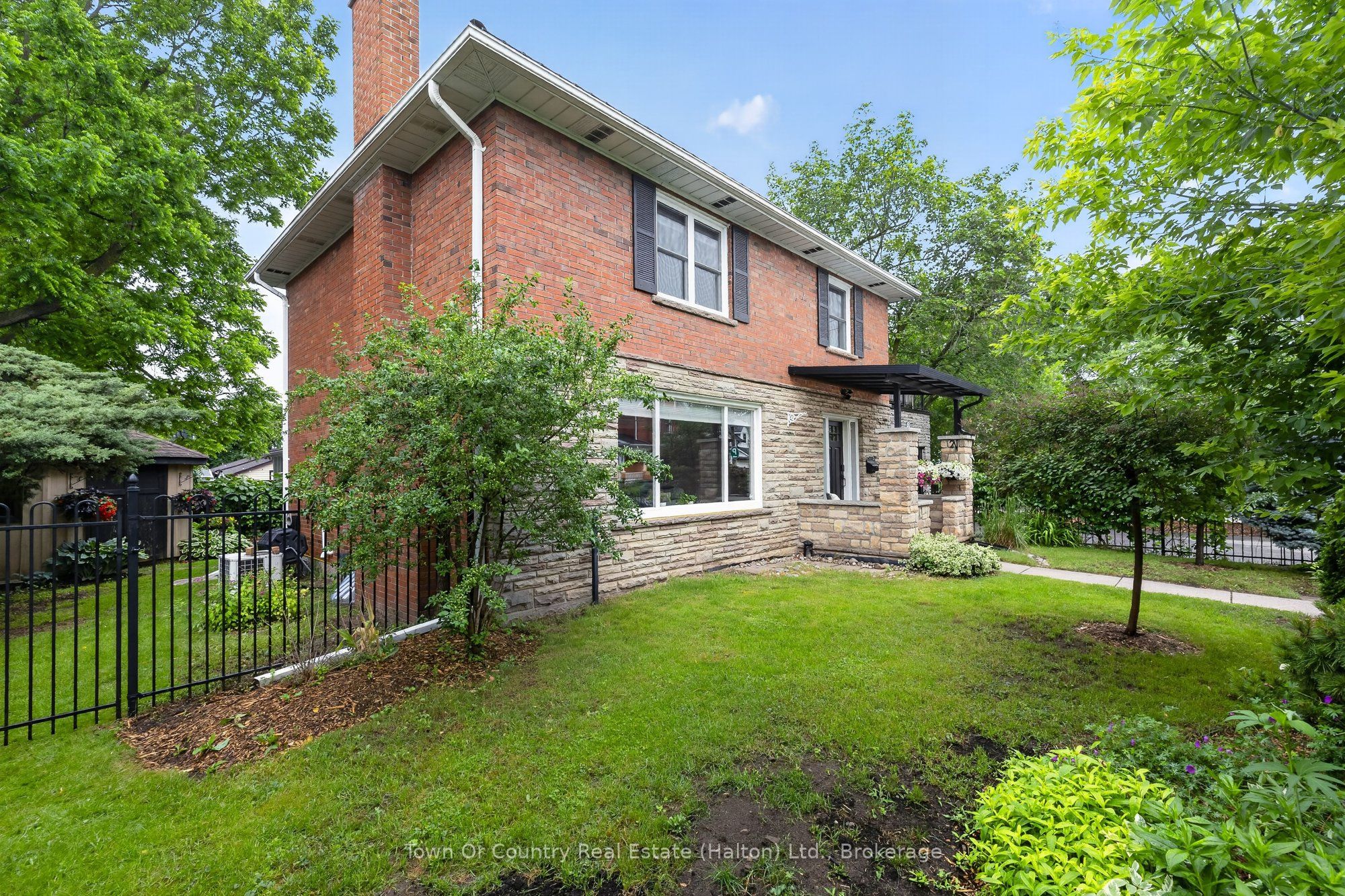 36 Willow Street N, Halton Hills, ON L7J 1Z7