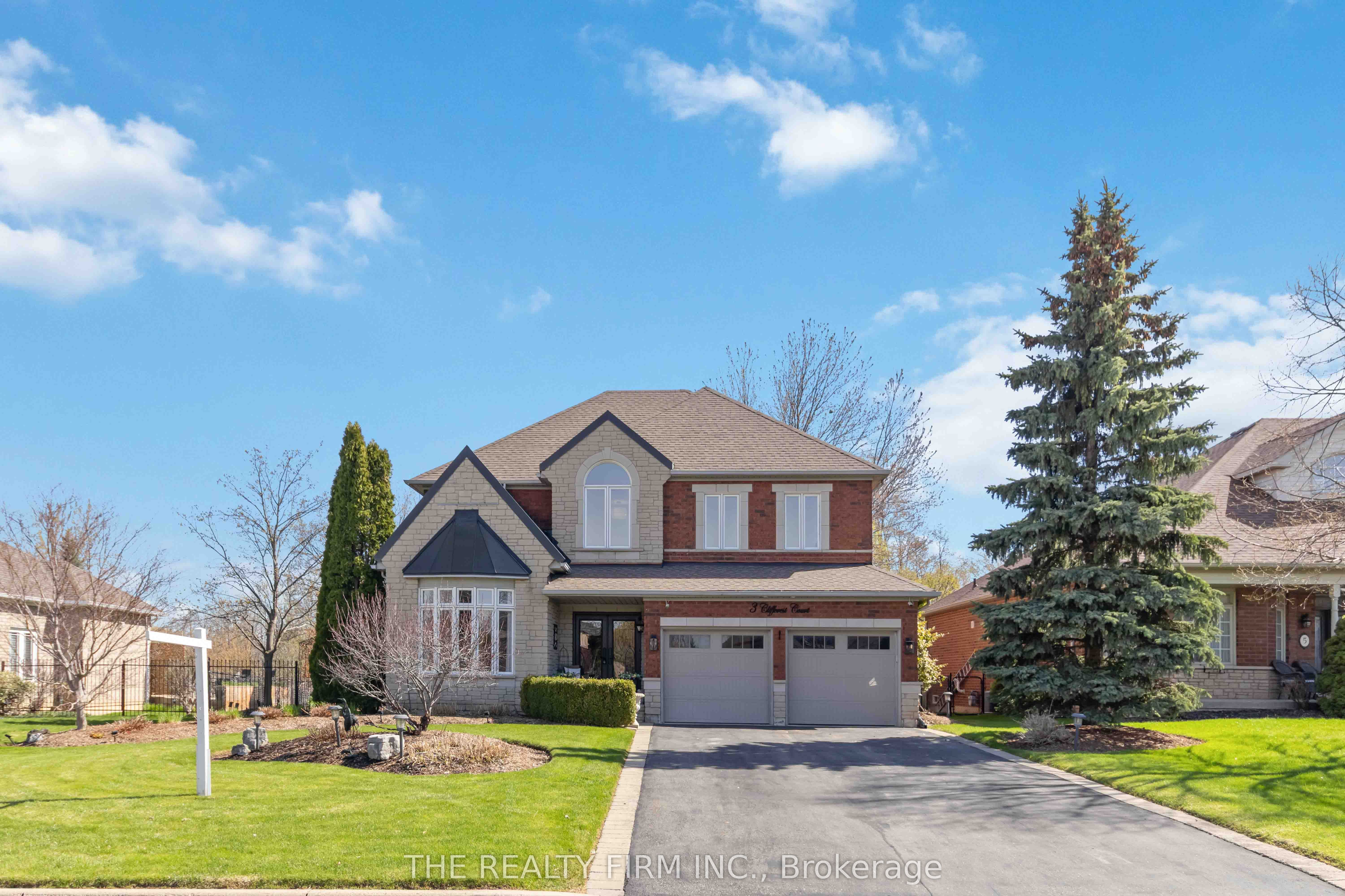 3 Cliffcrest Court, Caledon, ON L7C 1C1