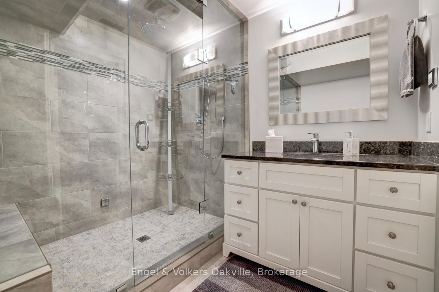 3324 Mistwell Crescent, Oakville, ON L6L 0A2