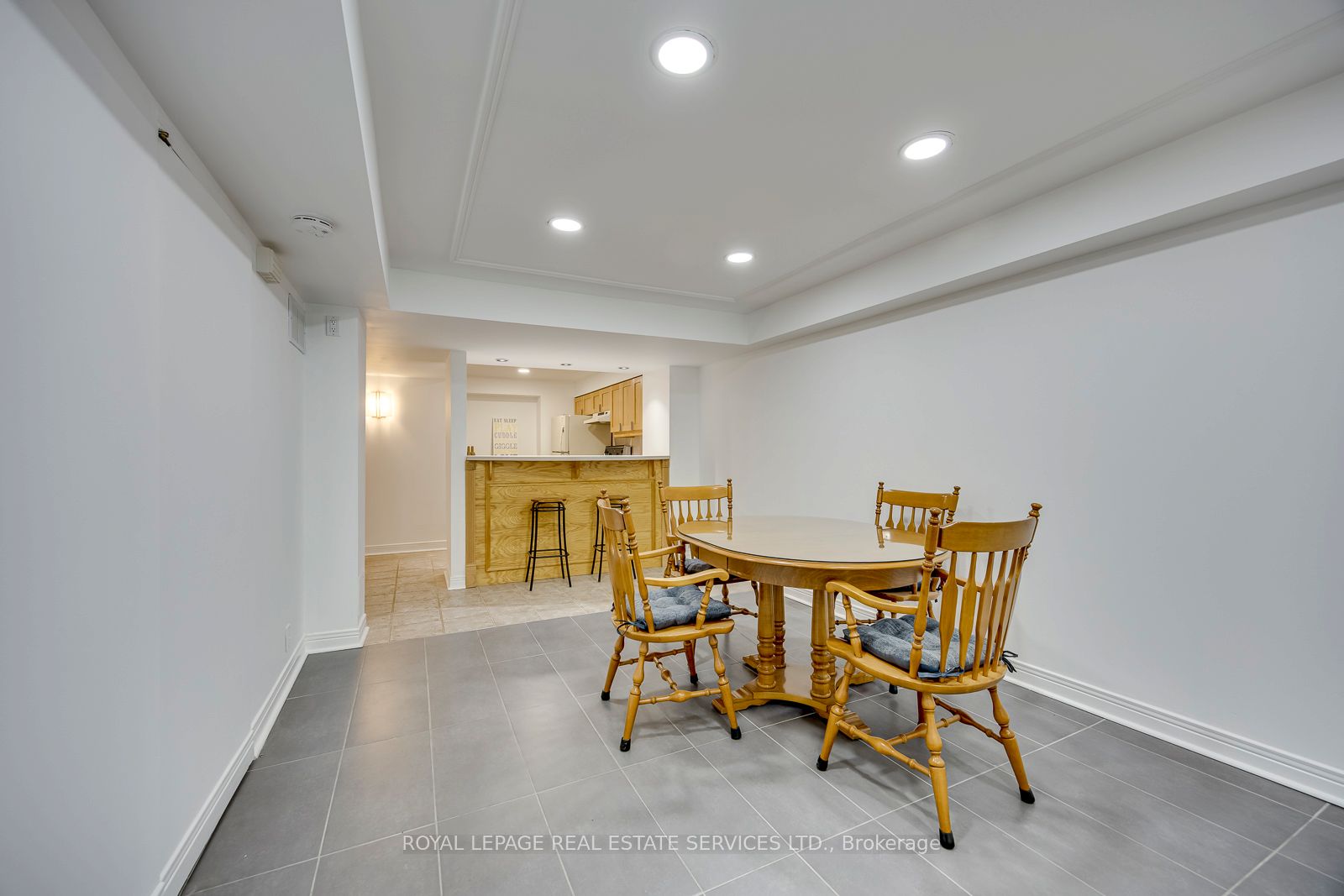 300 Canital Court, Mississauga, ON L4Z 3B6
