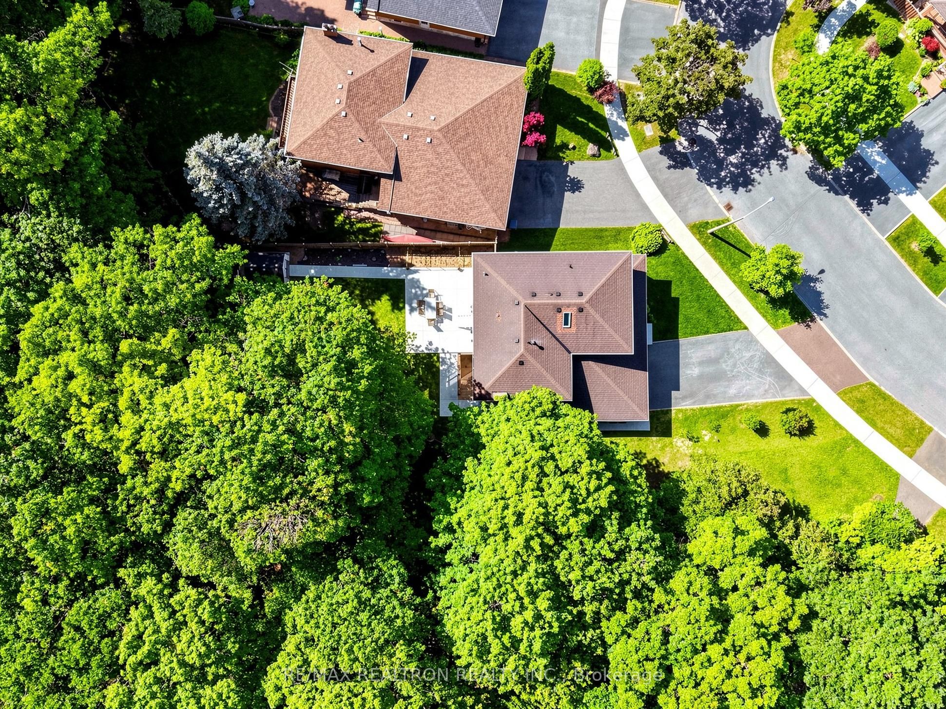132 Stilecroft Drive, Toronto, ON M3J 1A9