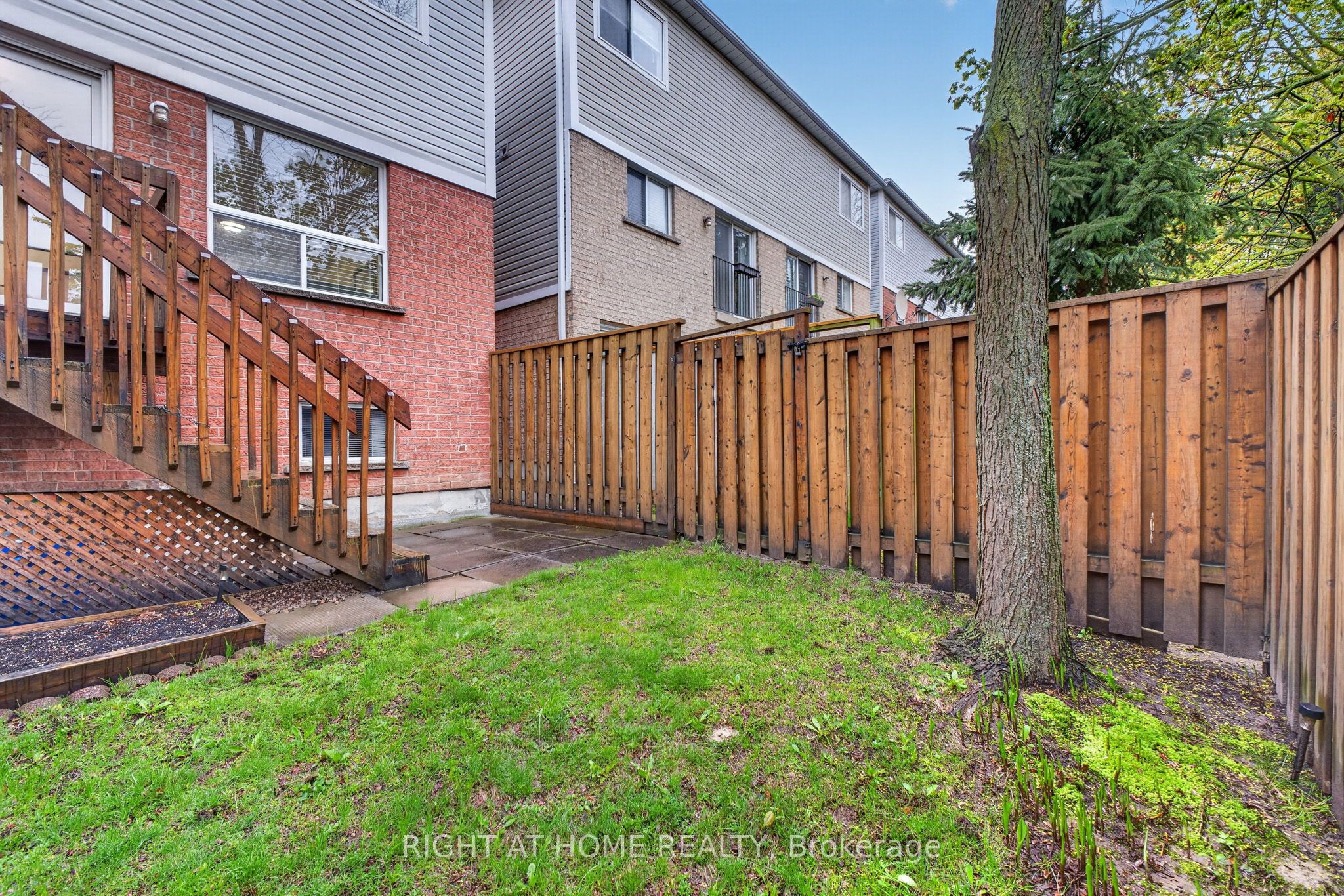 1480 Britannia Road W 24, Mississauga, ON L5V 2K4
