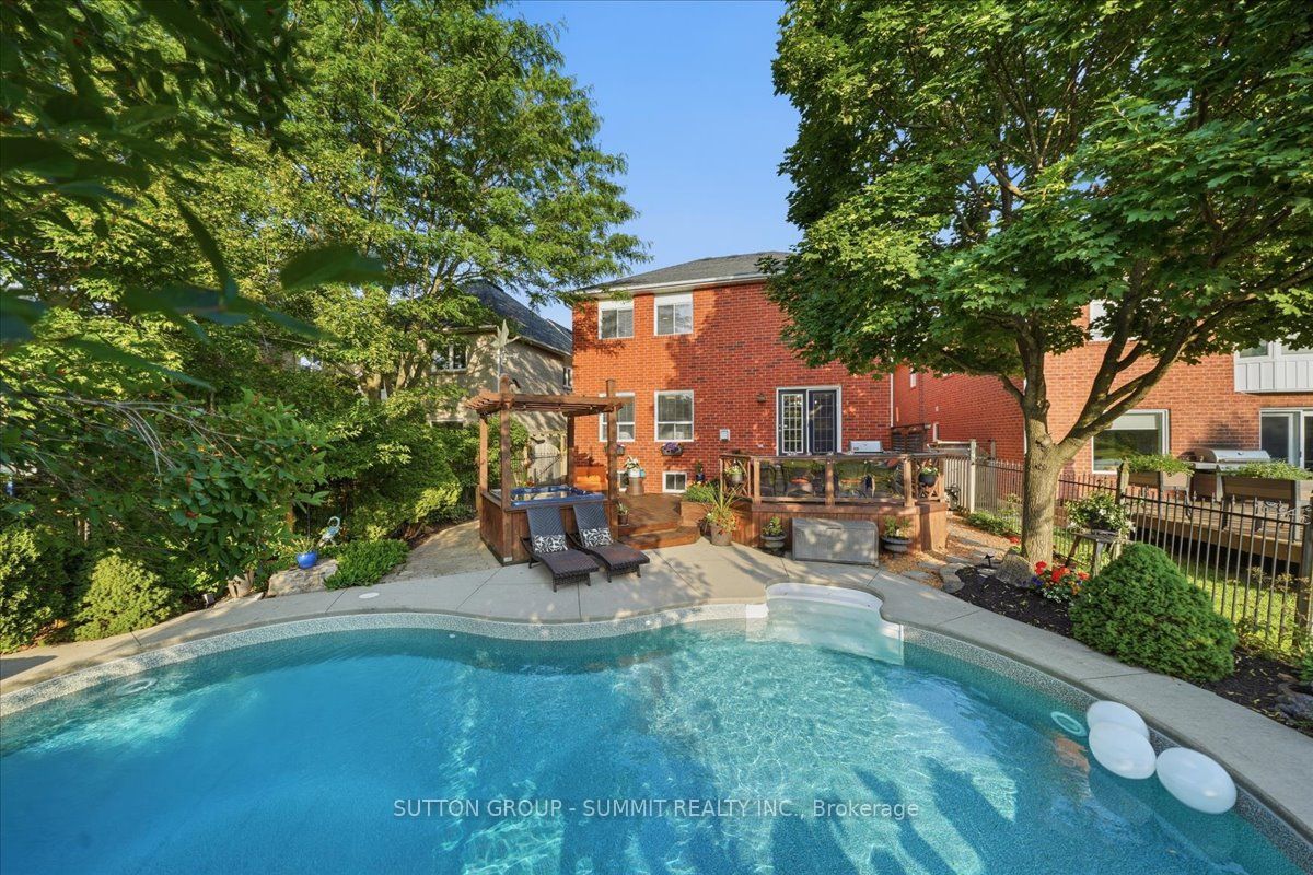 3967 Beacham Street, Mississauga, ON L5N 6S9