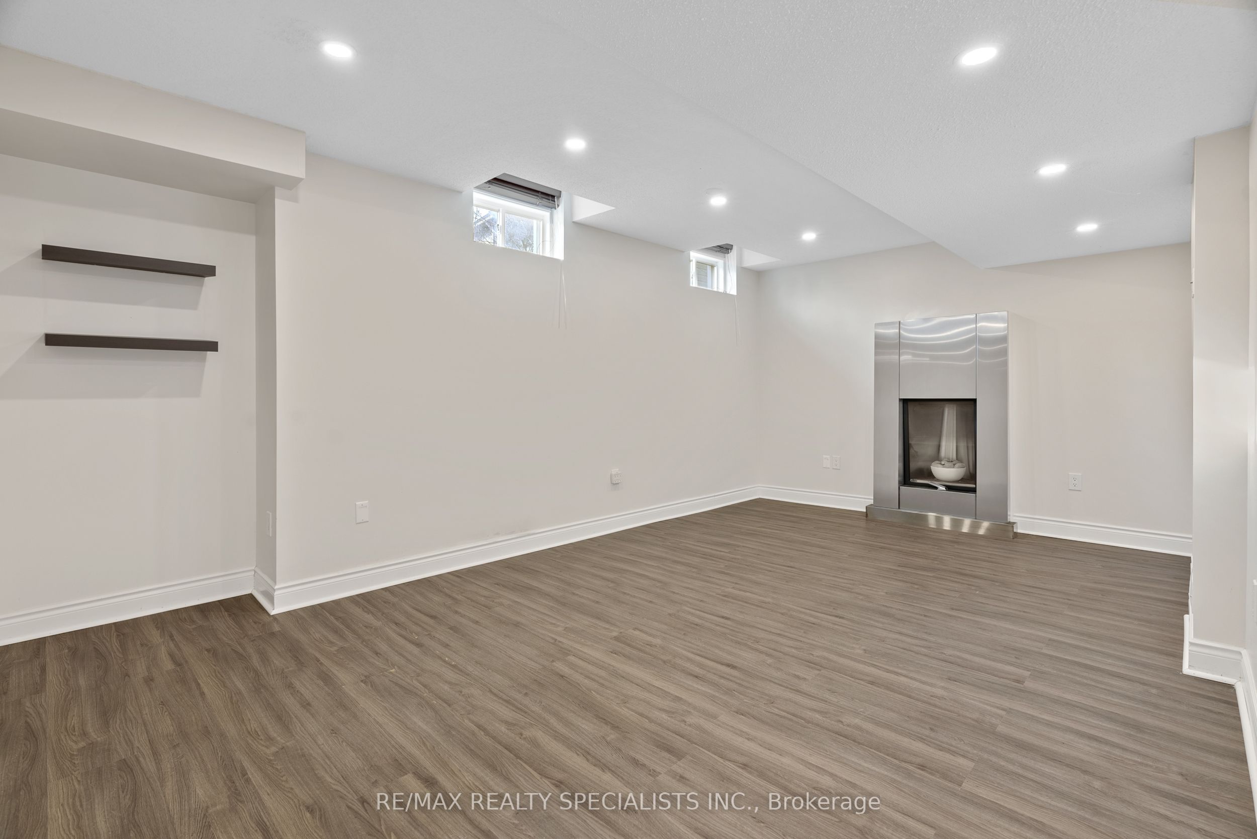 174 Milkweed Way, Oakville, ON L6L 0A4