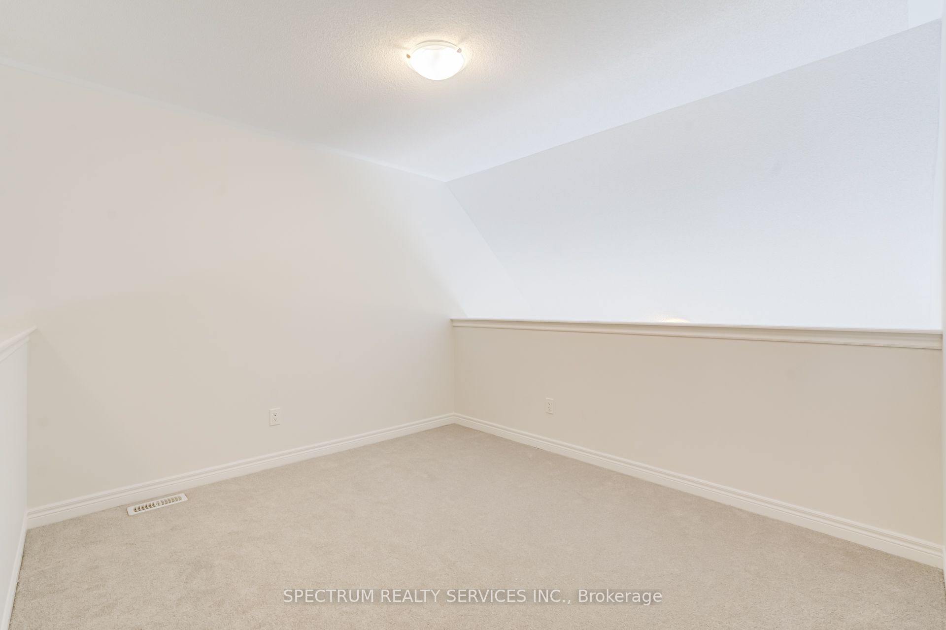 77 Muzzo Drive, Brampton, ON L6R 3Y4