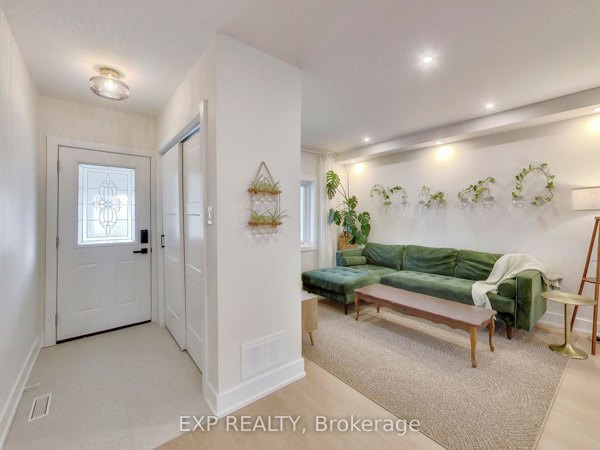37 Gilbert Avenue, Toronto, ON M6E 4W2