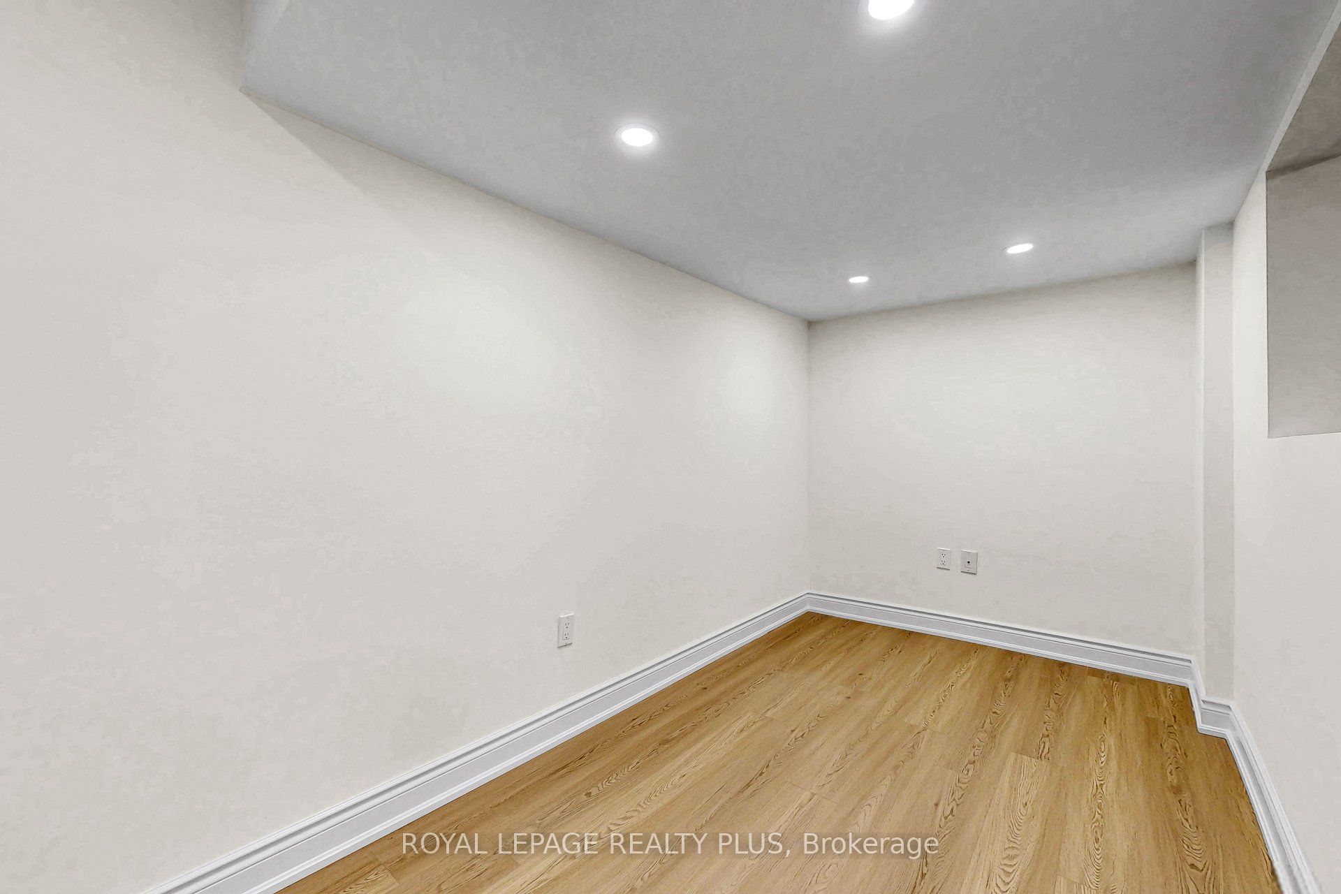 3249 Mcdowell Drive, Mississauga, ON L5M 6S4