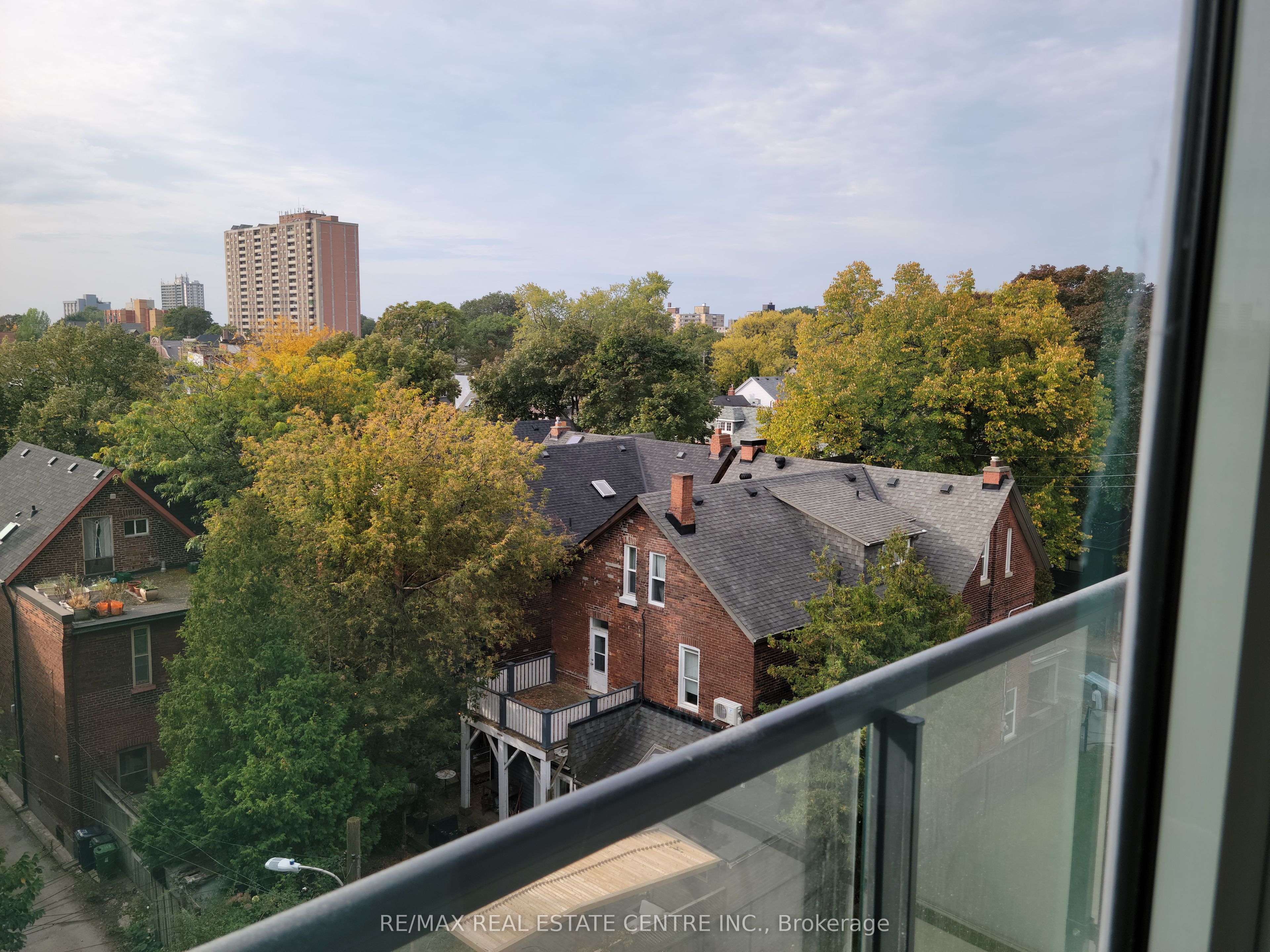 57 Brock Avenue 514, Toronto, ON M3H 3N2