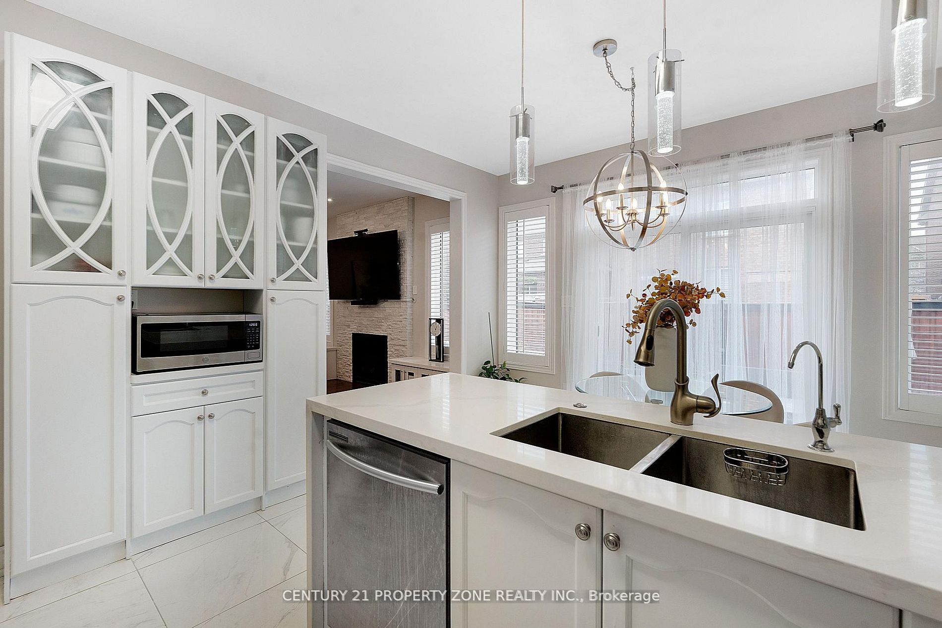 19 Bellcrest Road, Brampton, ON L6Y 2M7