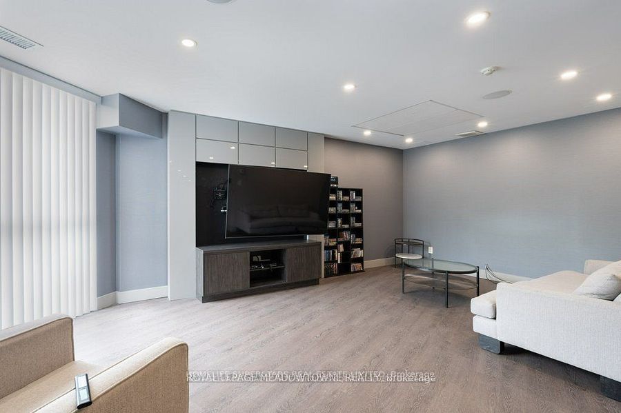 4235 Sherwoodtowne Boulevard 605, Mississauga, ON L4Z 1W3