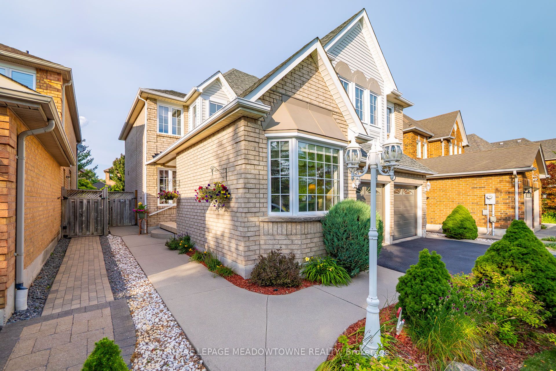 82 Miller Drive, Halton Hills, ON L7G 5T2
