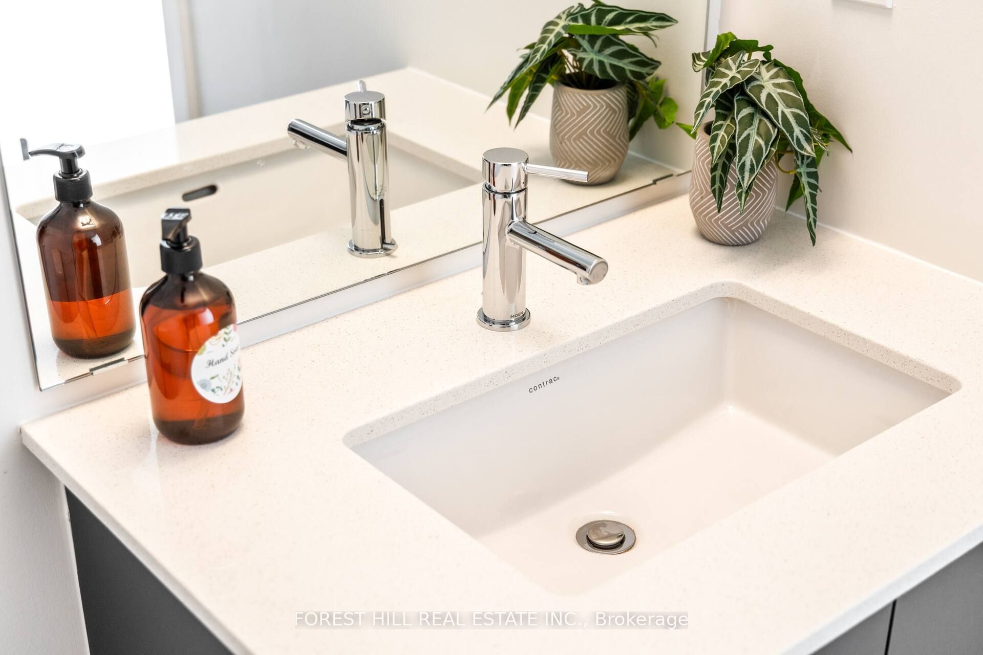 2300 St. Clair Avenue W 1009, Toronto, ON M6N 0B3