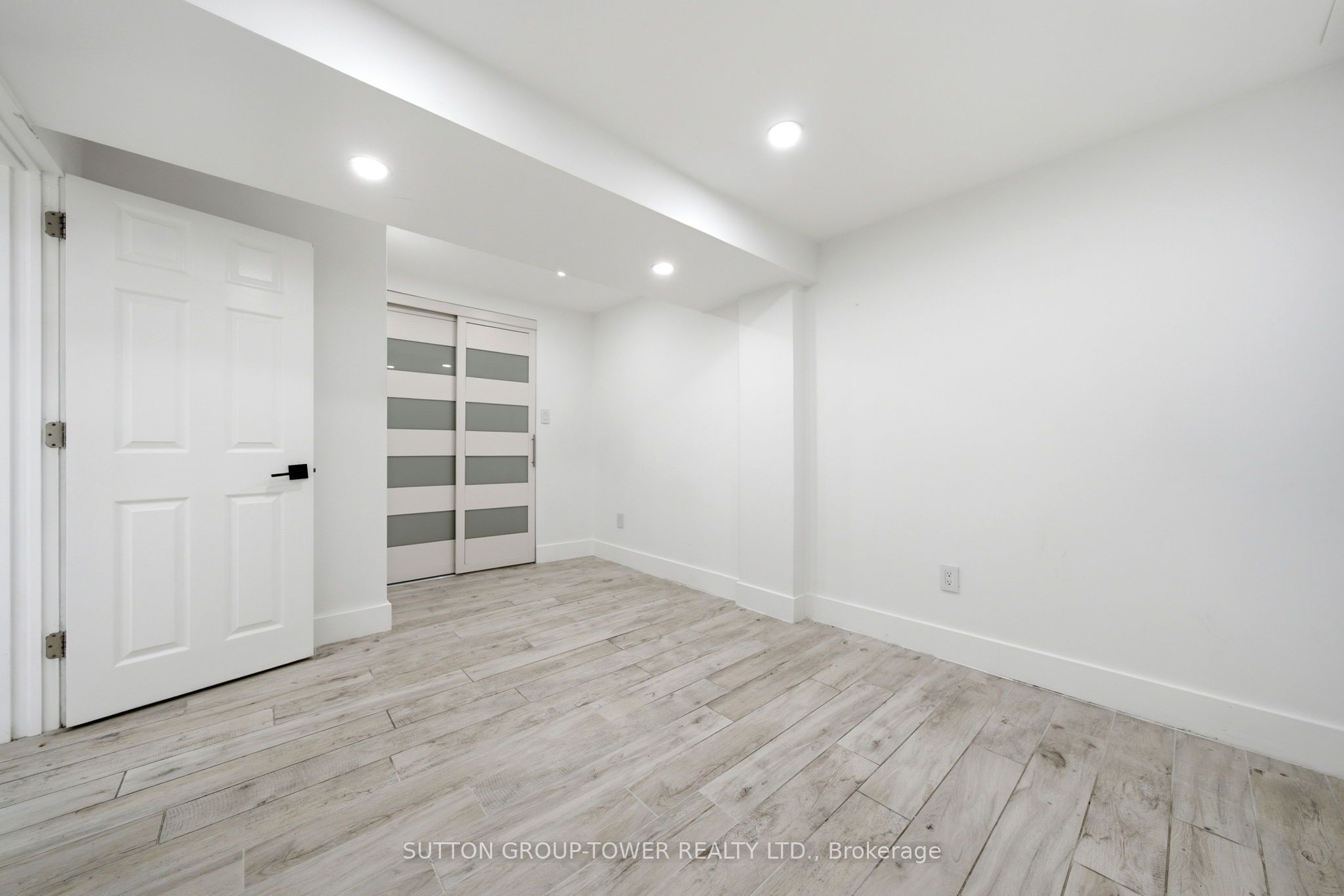 5035 Moulin Rouge Crescent, Mississauga, ON L5V 1R6