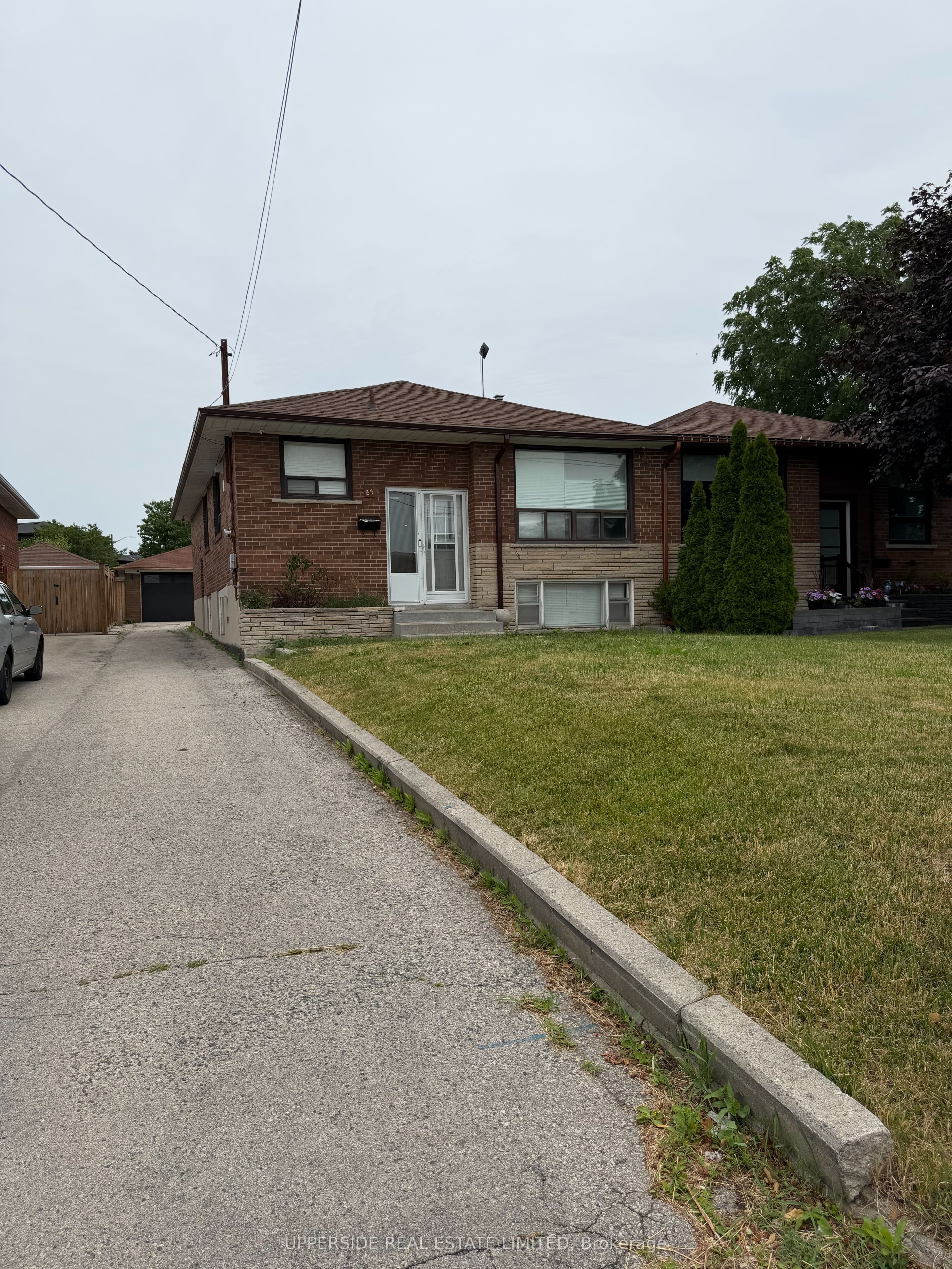 85 Mulholland Avenue, Toronto, ON M6A 2S5