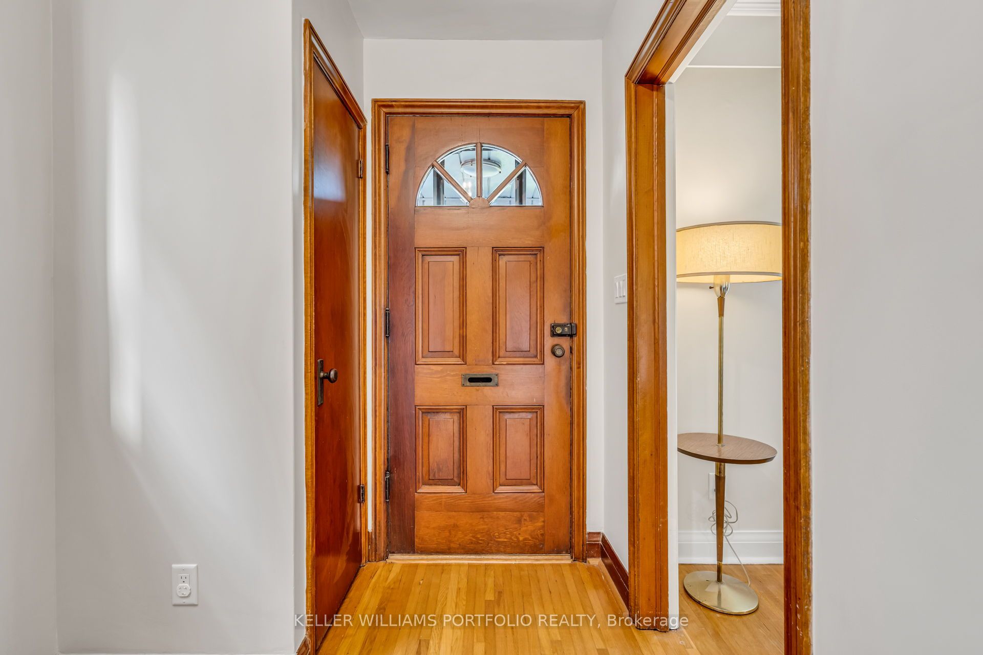 210 Bicknell Avenue, Toronto, ON M6M 4G9
