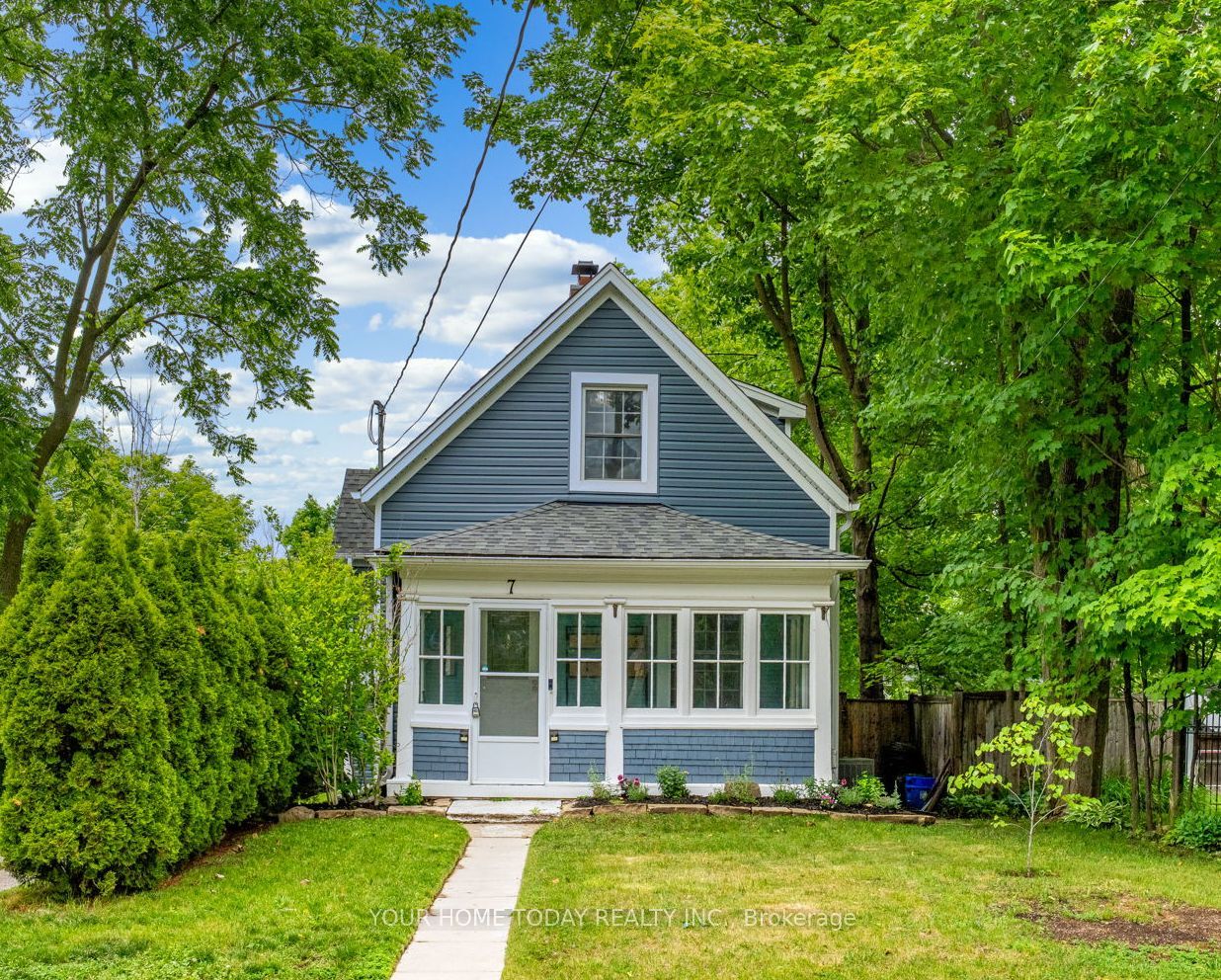 7 Albert Street, Halton Hills, ON L7G 2A8