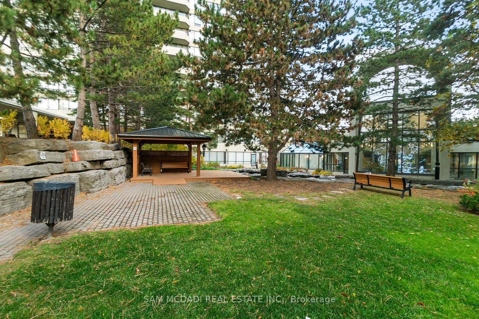 24 Hanover Road 2205, Brampton, ON L6S 5K8