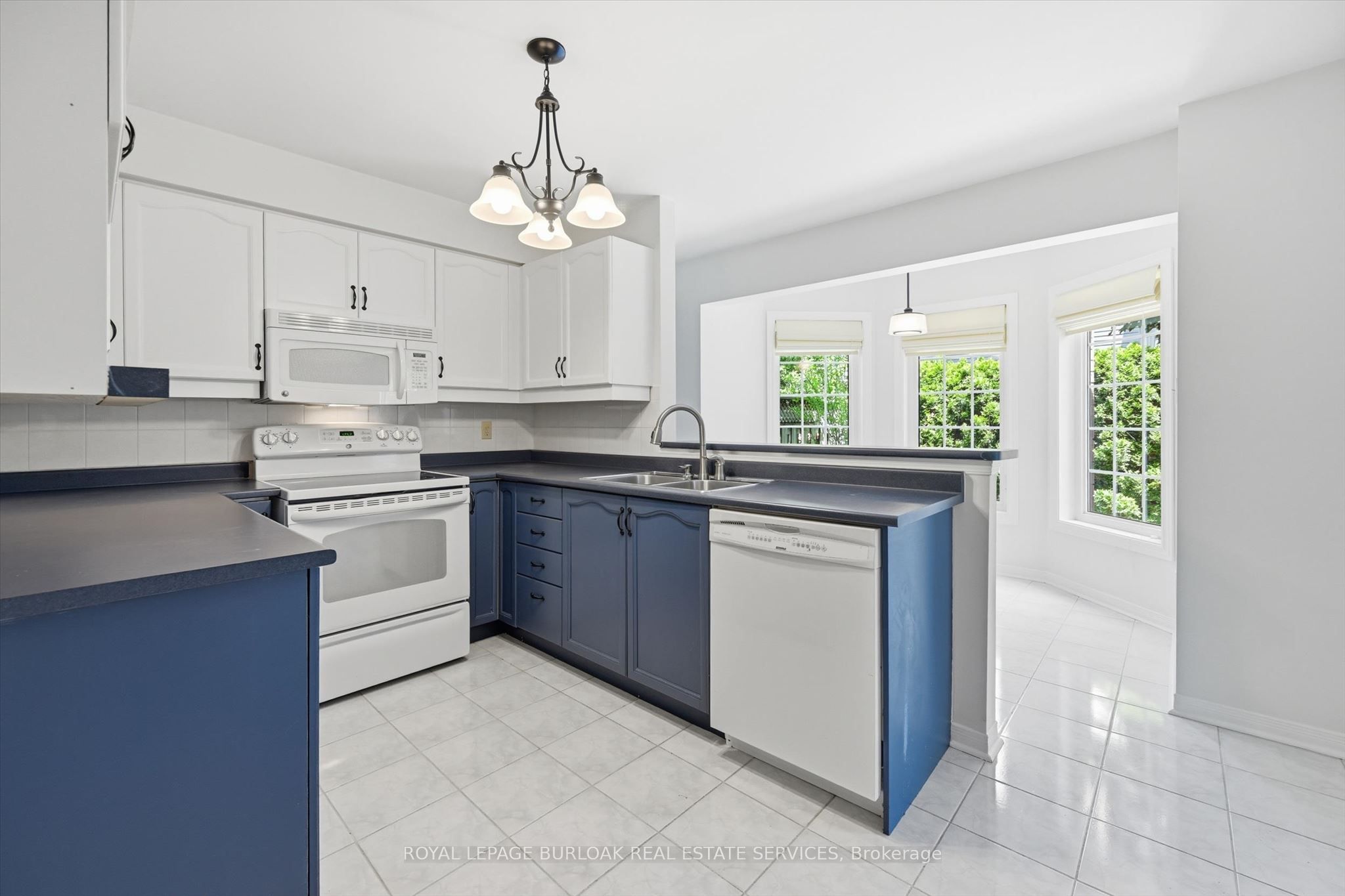 3333 New Street 19, Burlington, ON L7N 1N1