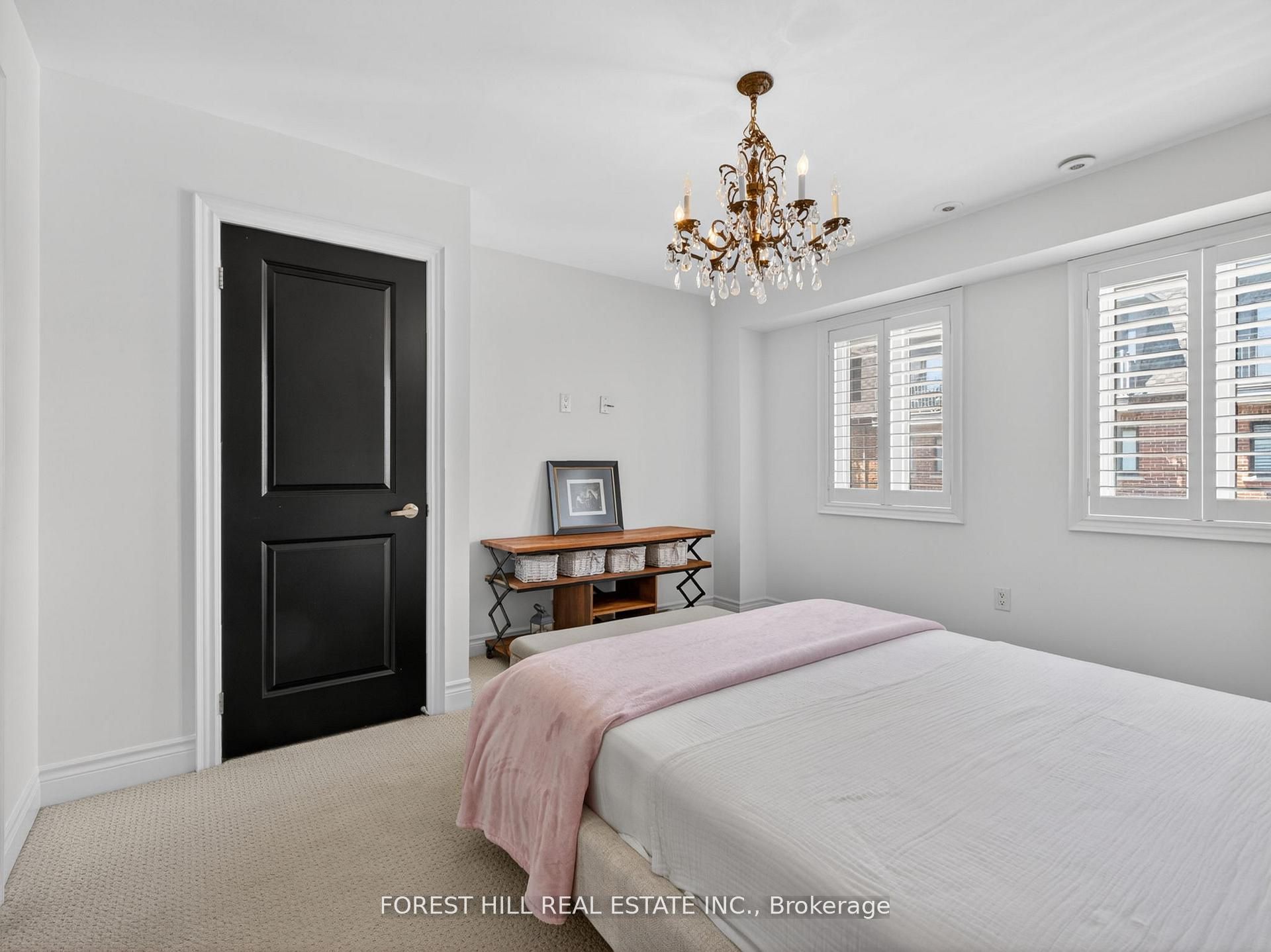 78 Cormier Heights, Toronto, ON M8W 4S5