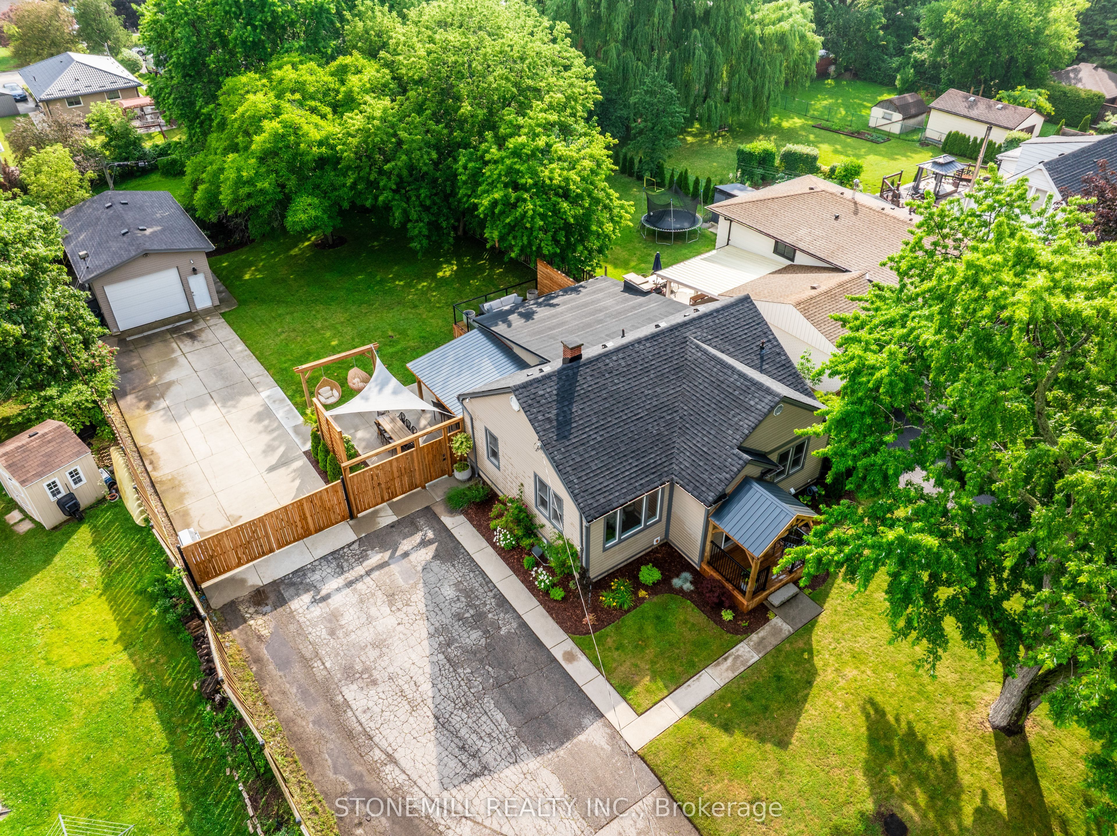 1198 Fisher Avenue, Burlington, ON L7P 2L4