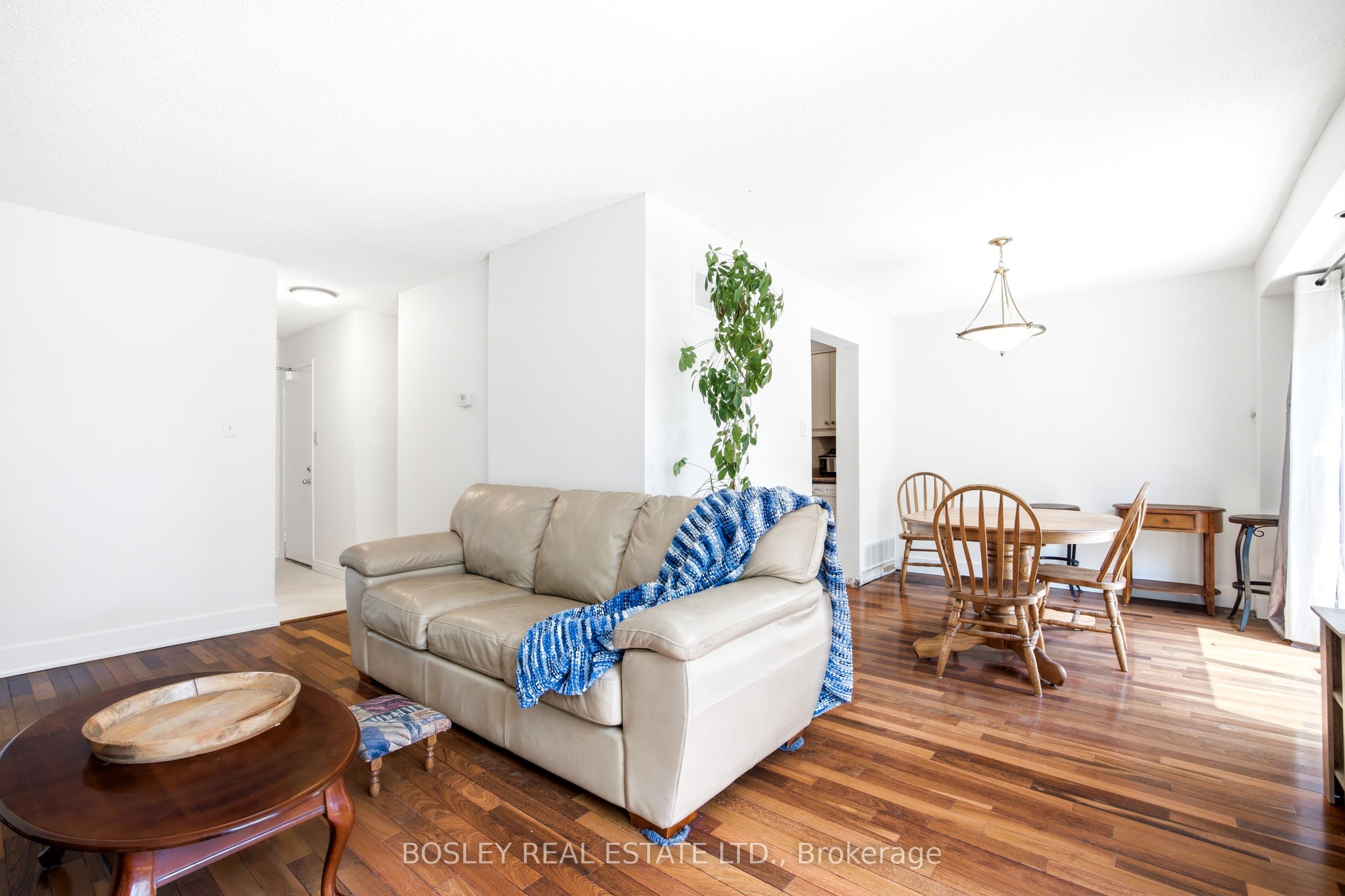 3079 Fifth Line W 18, Mississauga, ON L5L 3T1