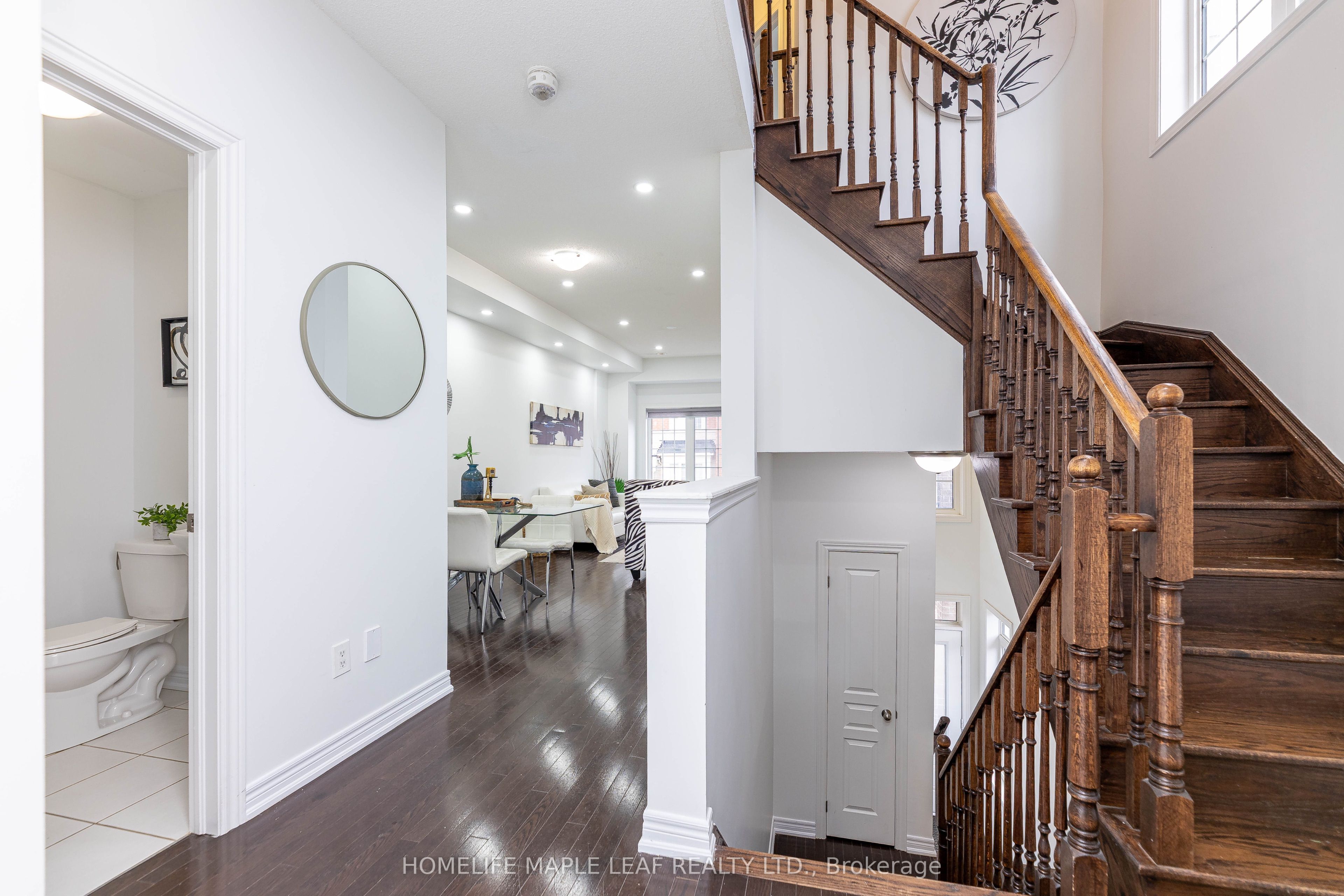 2 Cedarland Road E, Brampton, ON L6Y 6E5