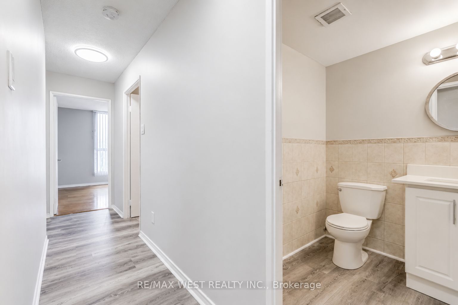 115 Hillcrest Avenue 610, Mississauga, ON L5B 3Y9