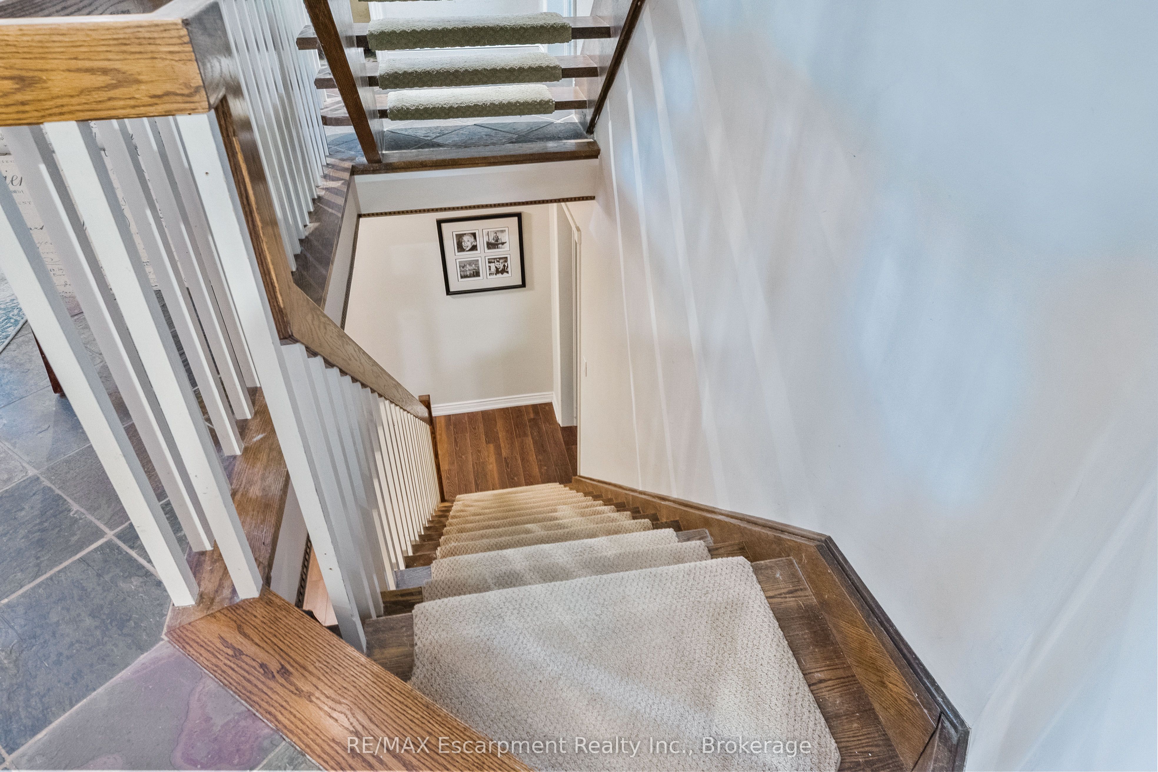 104 Whittington Place, Oakville, ON L6K 3V9