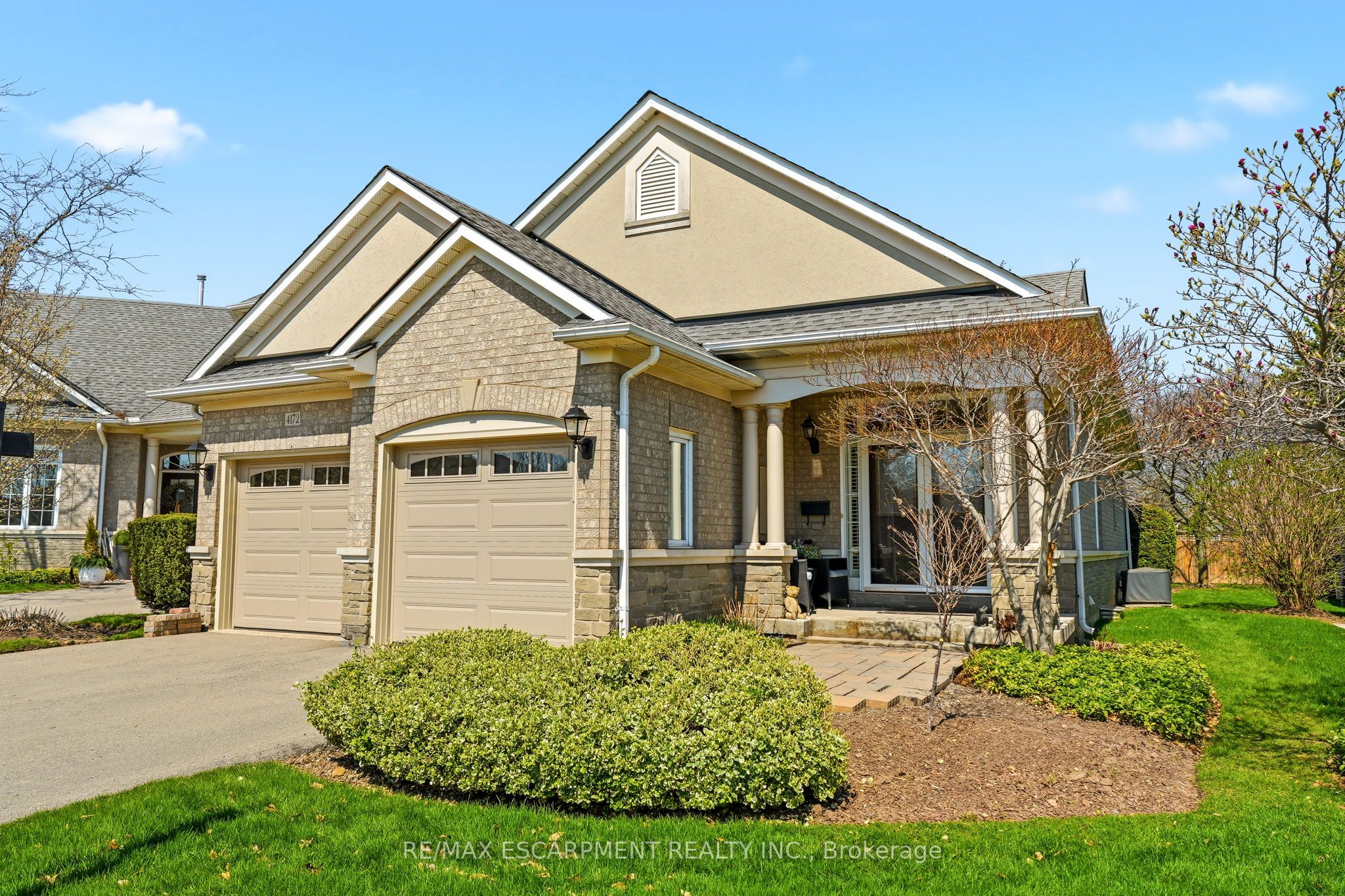 4172 STONEBRIDGE Crescent, Burlington, ON L7M 4N2