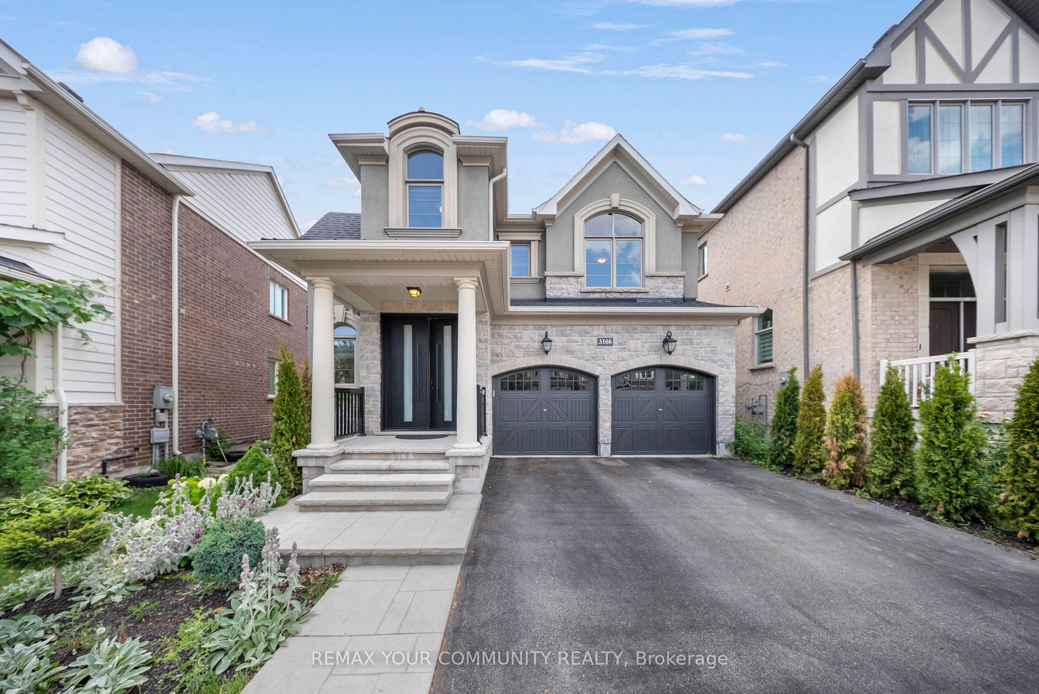 3166 Carding Mill Trail, Oakville, ON L6M 4M1