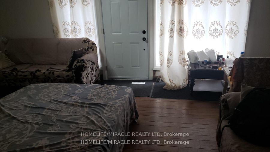 7496 Redstone Road, Mississauga, ON L4T 2B6