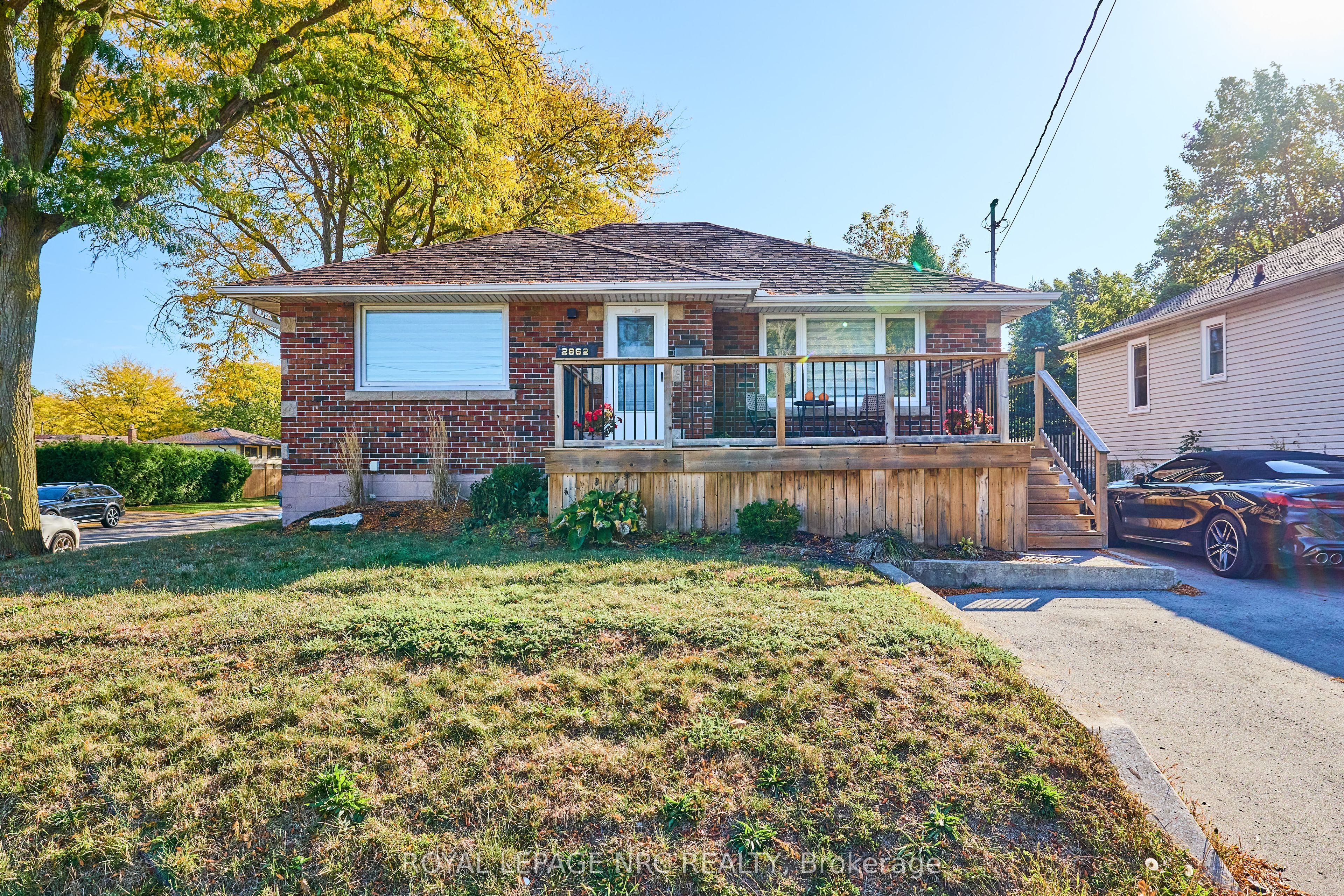2862 Dorchester Road, Niagara Falls, ON L2J 2Z3