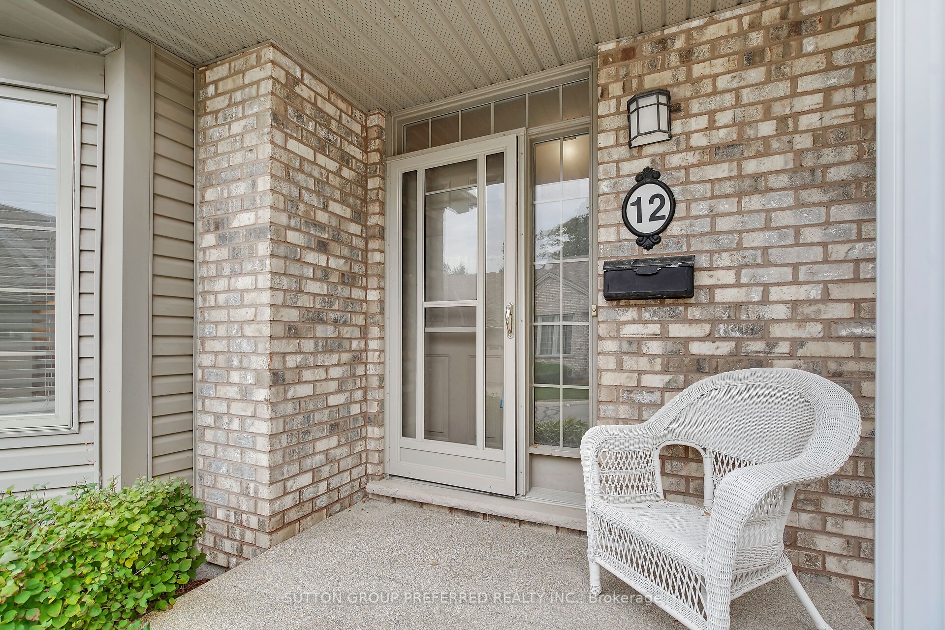 800 Commissioners Road W 12, London South, ON N6K 1C2