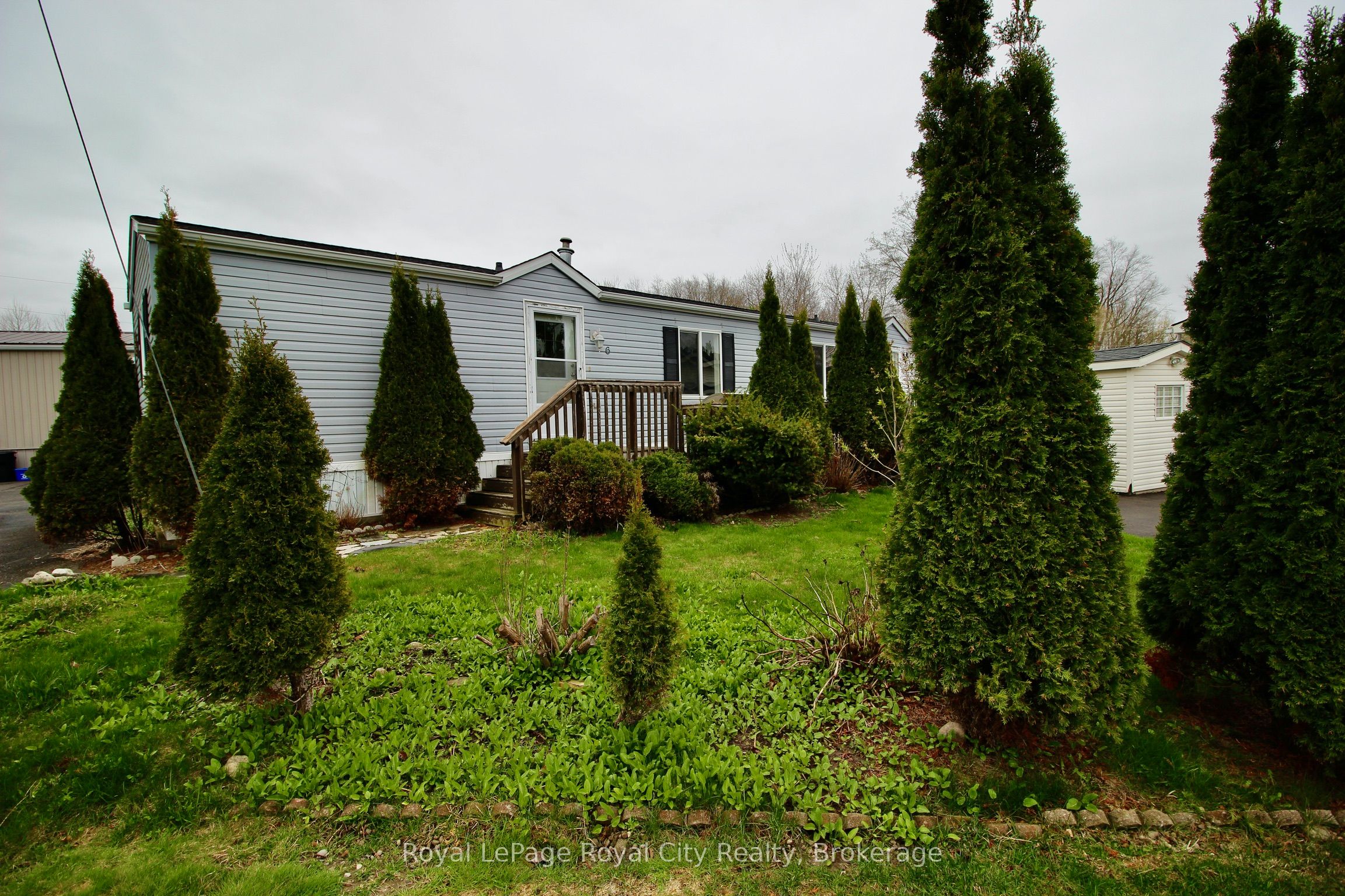 6 Olympia Avenue, Puslinch, ON N0B 2C0