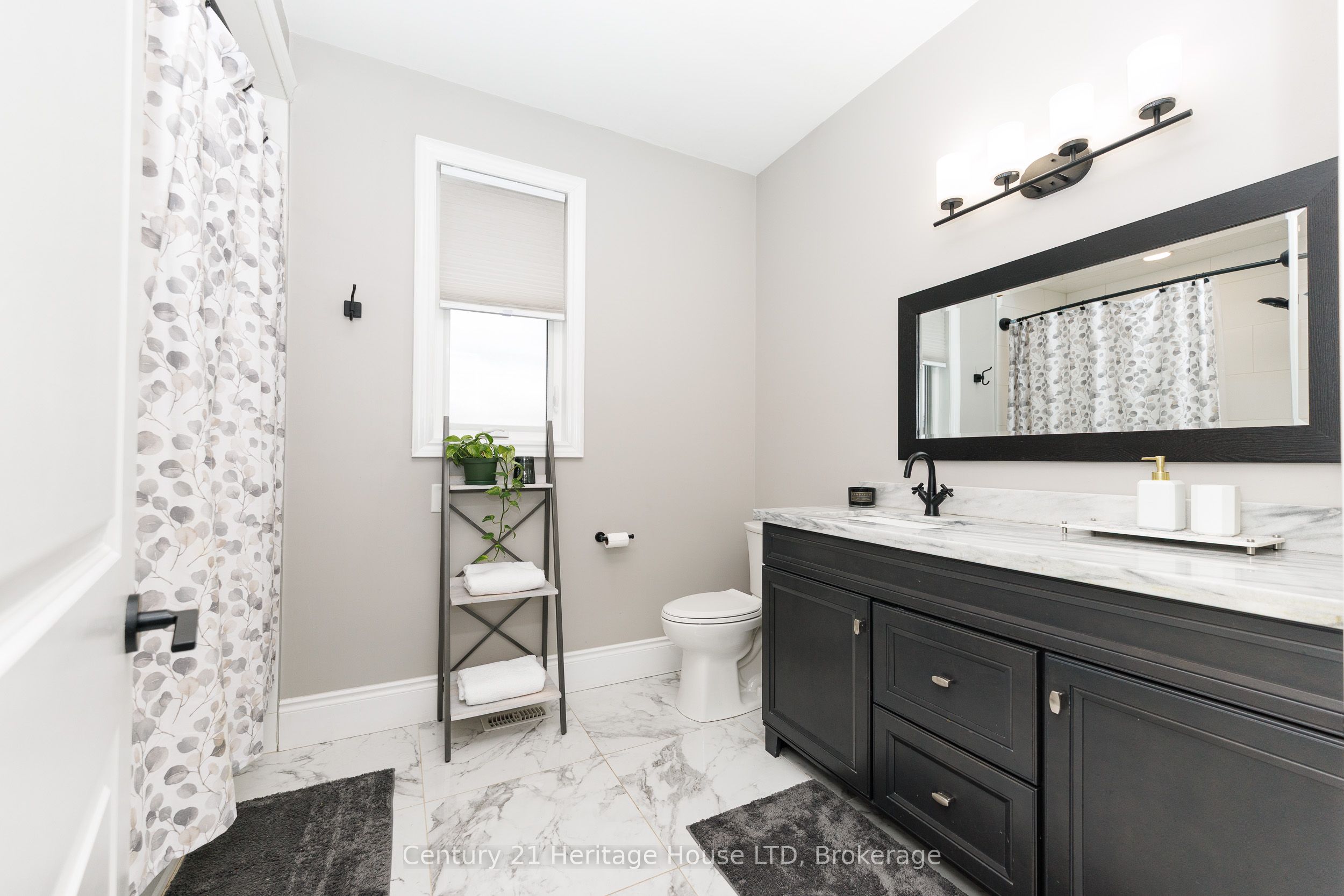 856 Lorraine Road, Port Colborne, ON L3K 5V5