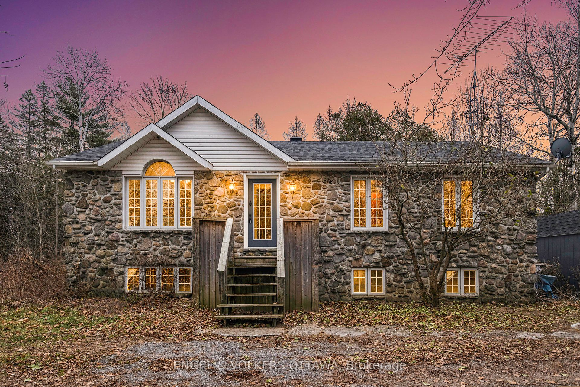 4751 PEARL Road, Champlain, ON K0B 1K0
