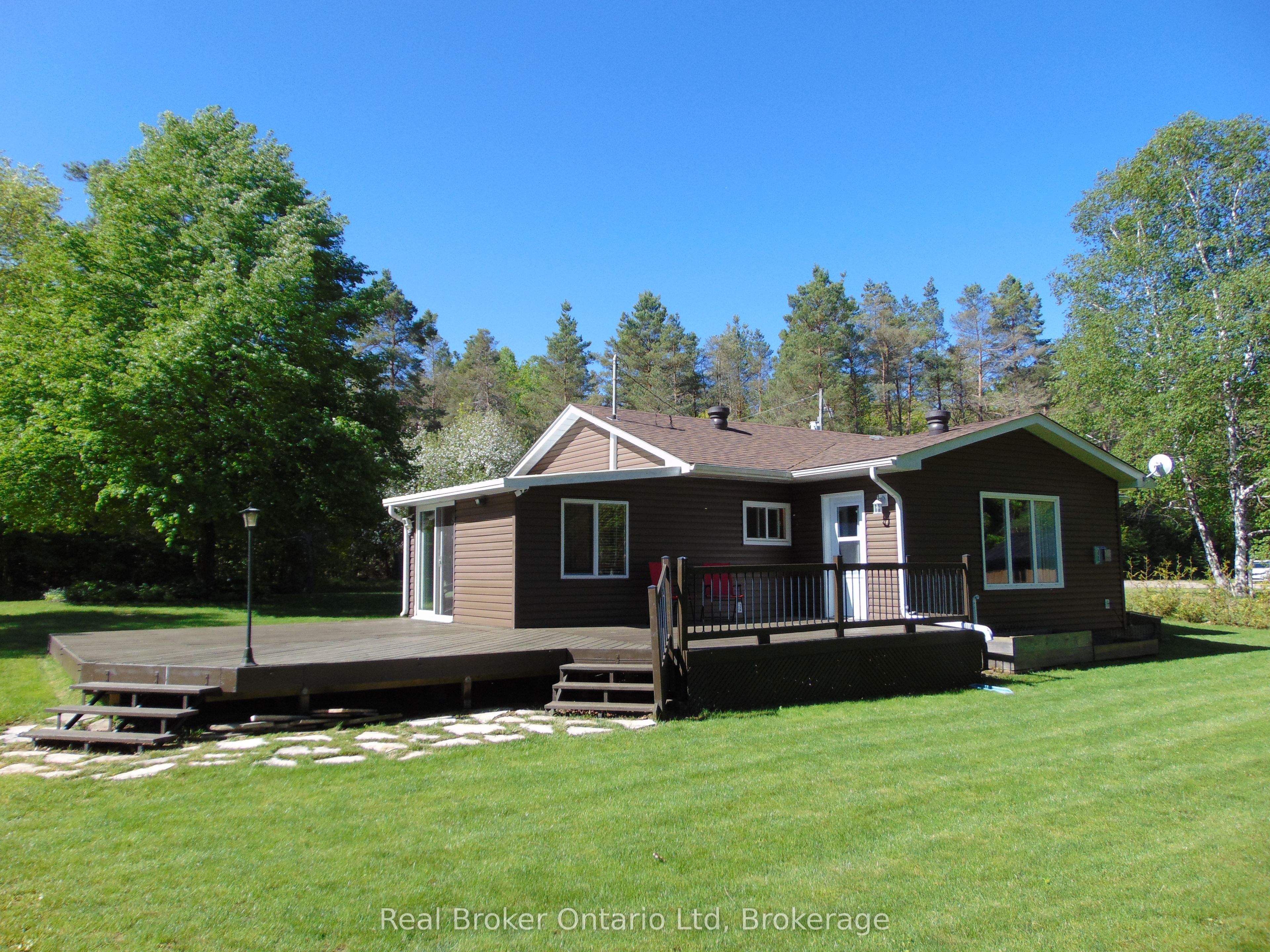 16 Twin River Drive N, South Bruce Peninsula, ON N0H 2T0