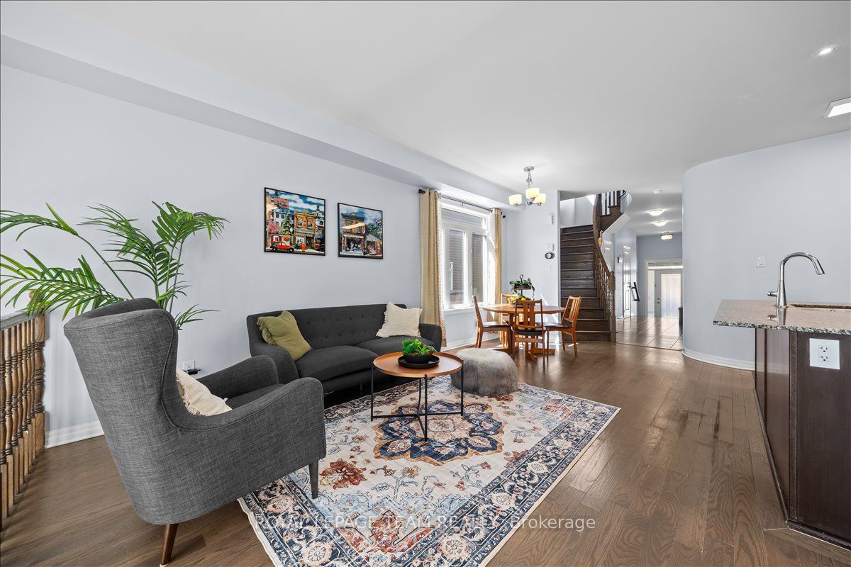 333 Tulum Crescent, Kanata, ON K2S 0V9