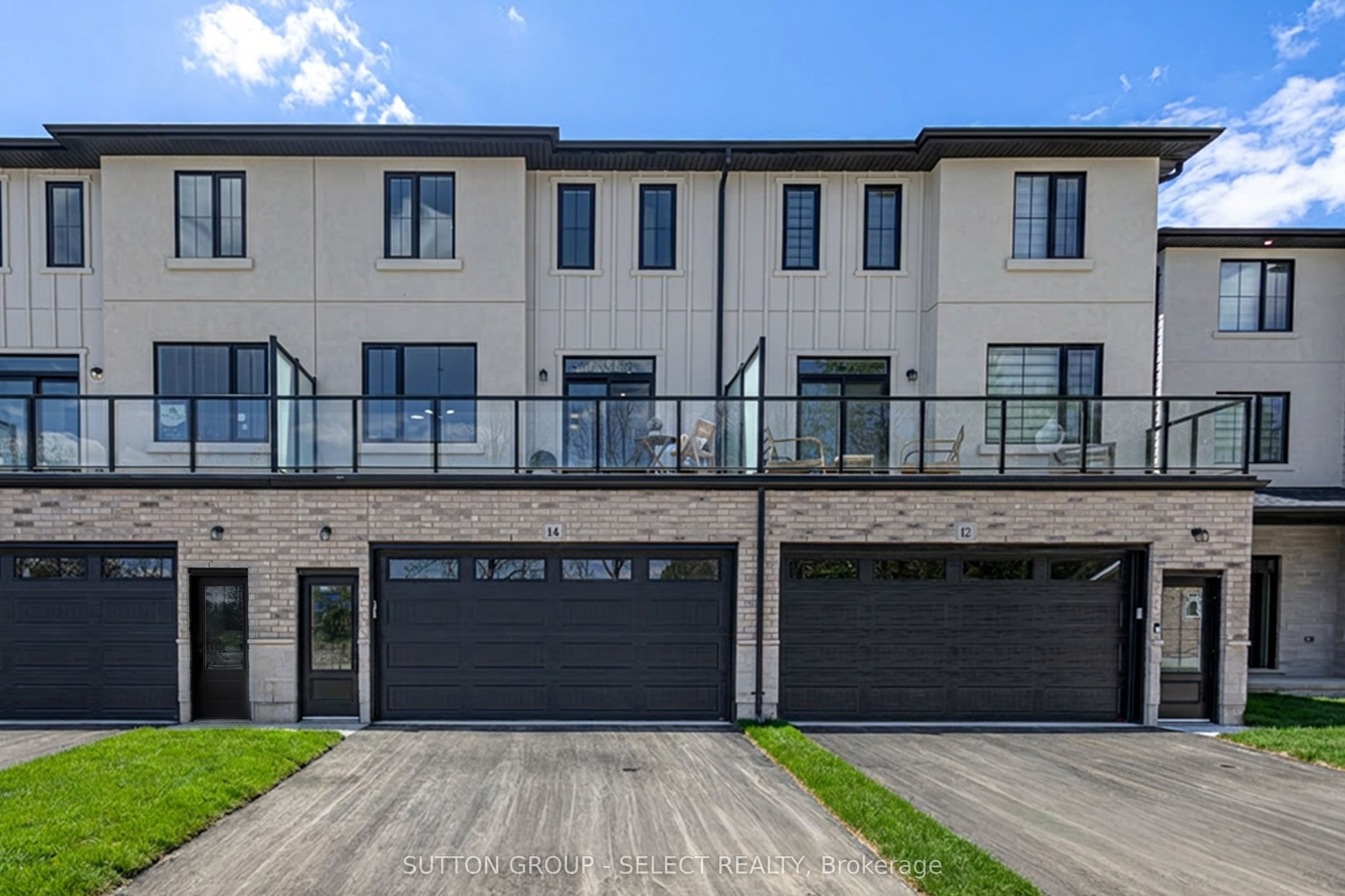 233 Upper Queen Street 12, Thames Centre, ON N0M 2P0