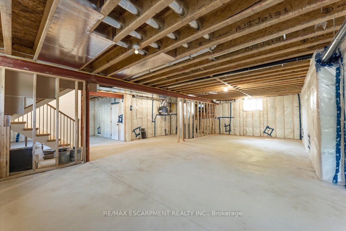 81 Doans Ridge Road, Welland, ON L3B 5N4