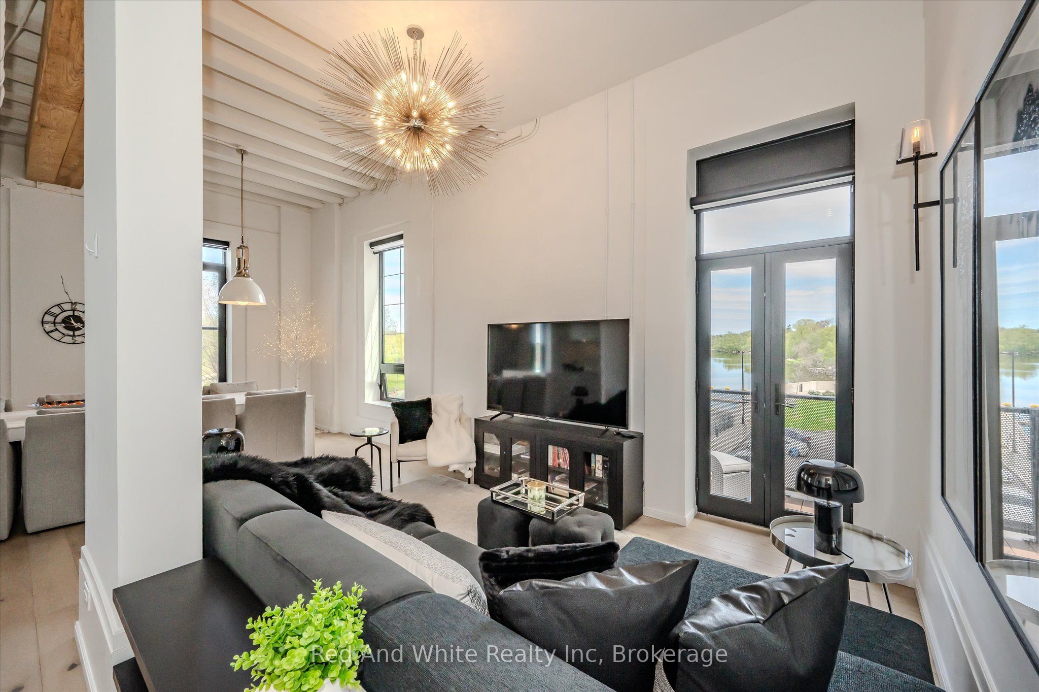 19 GUELPH Avenue 308, Cambridge, ON N3C 1A2