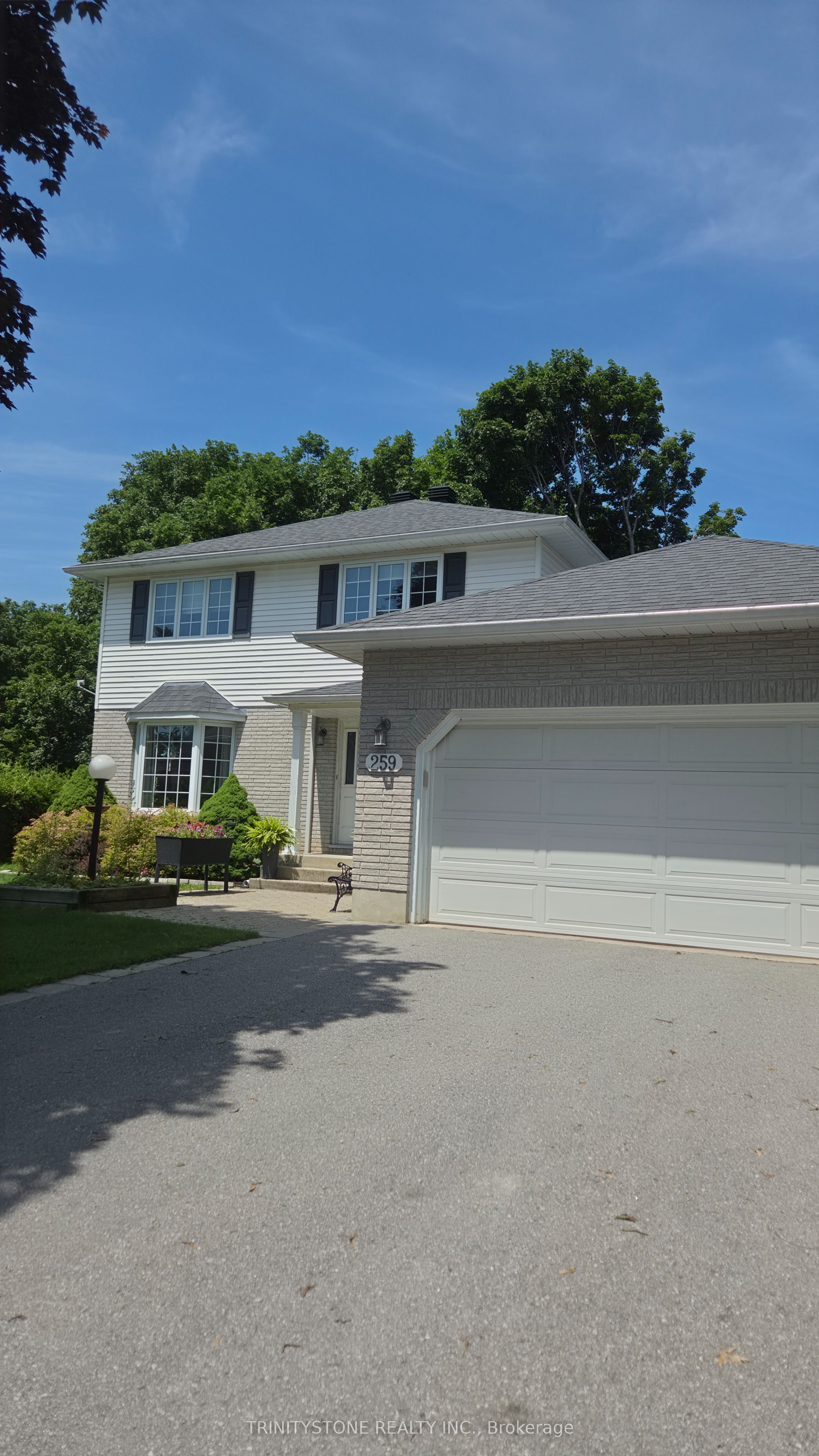 259 Lake Avenue E, Carleton Place, ON K7C 1J4