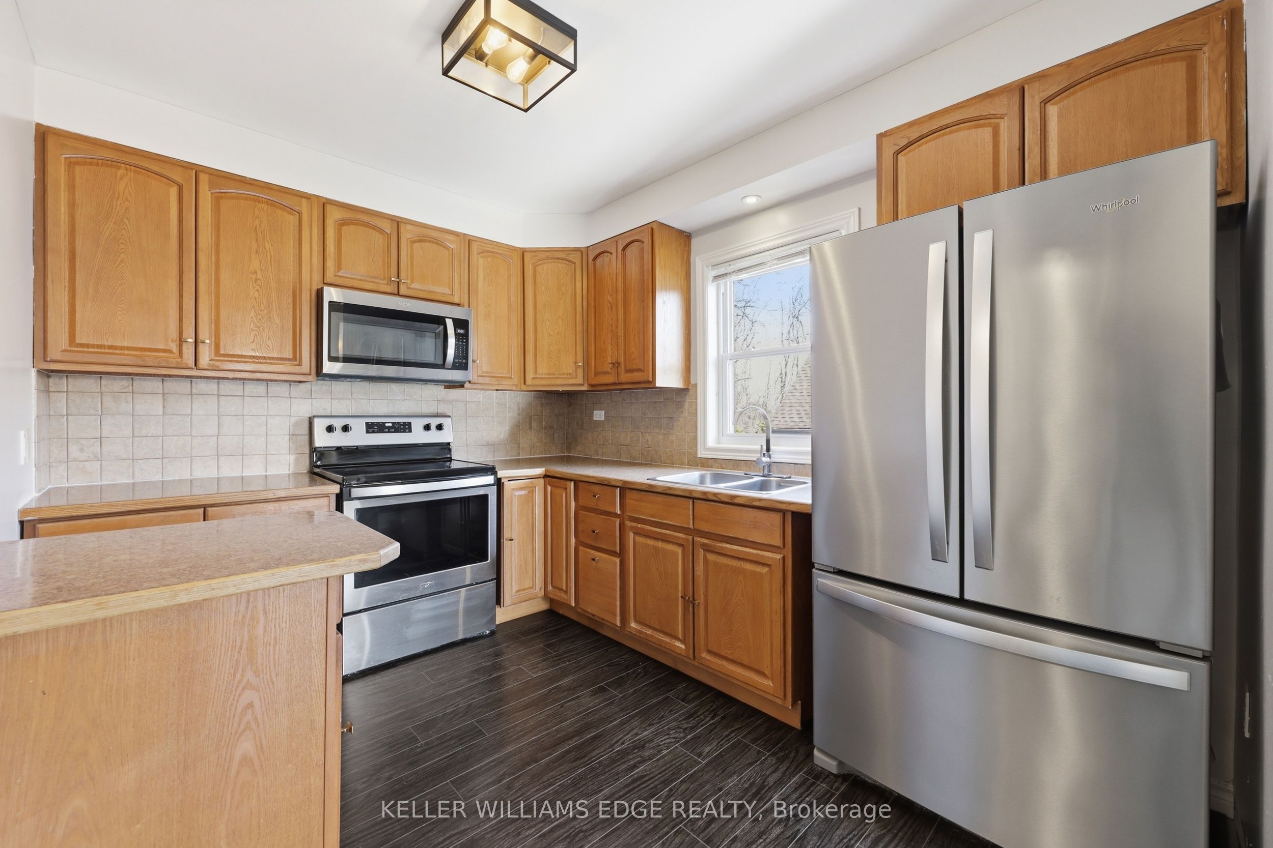 48 Mountain Avenue S, Hamilton, ON L8G 2V8