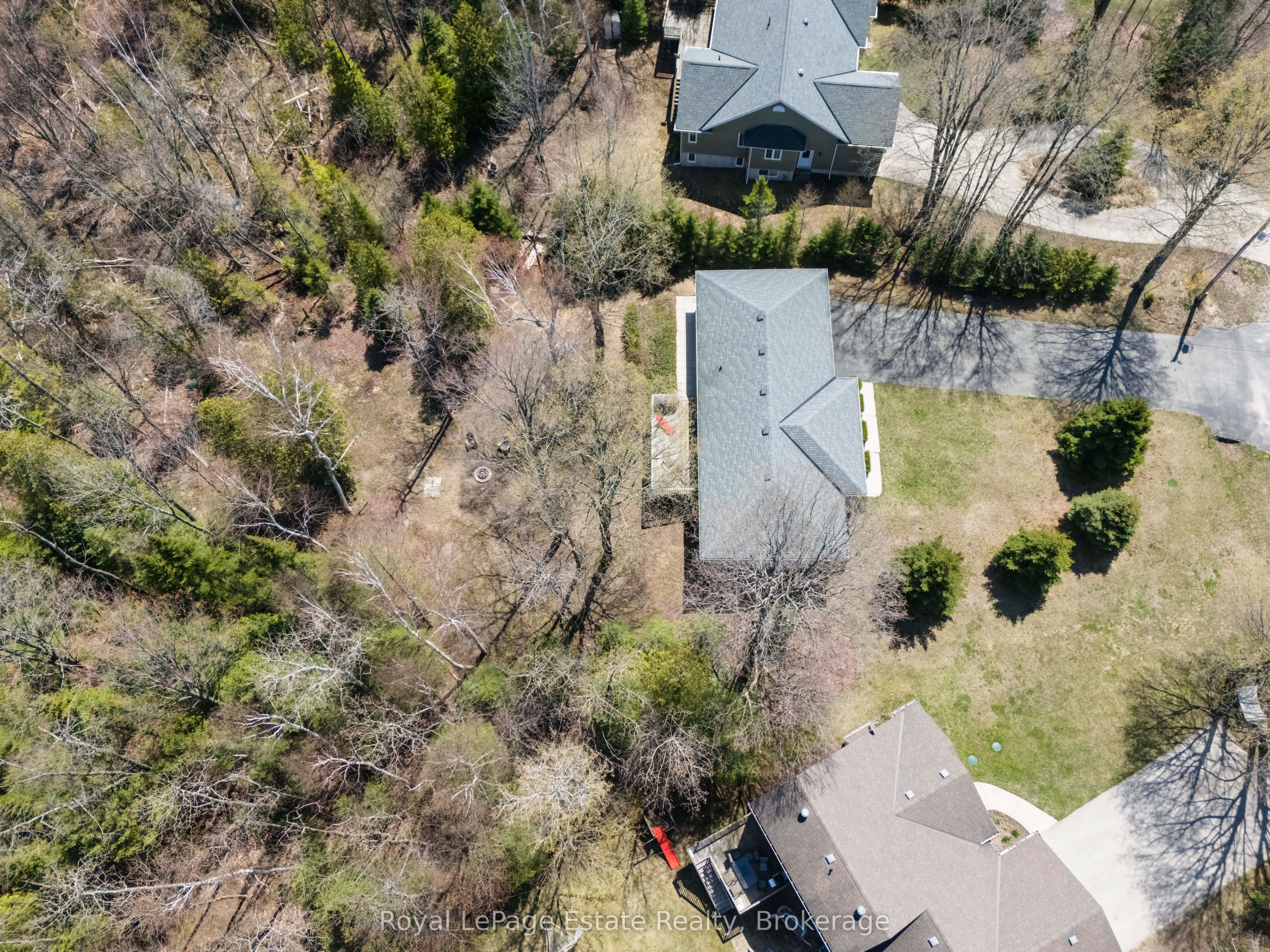 21 Sauble Woods Crescent, South Bruce Peninsula, ON N0H 2G0