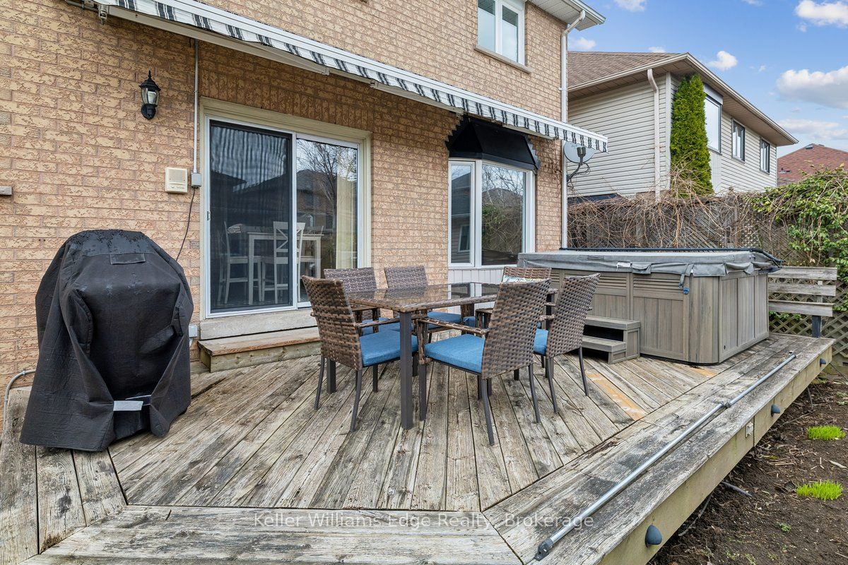 40 Brookhurst Crescent, Hamilton, ON L8B 0M5