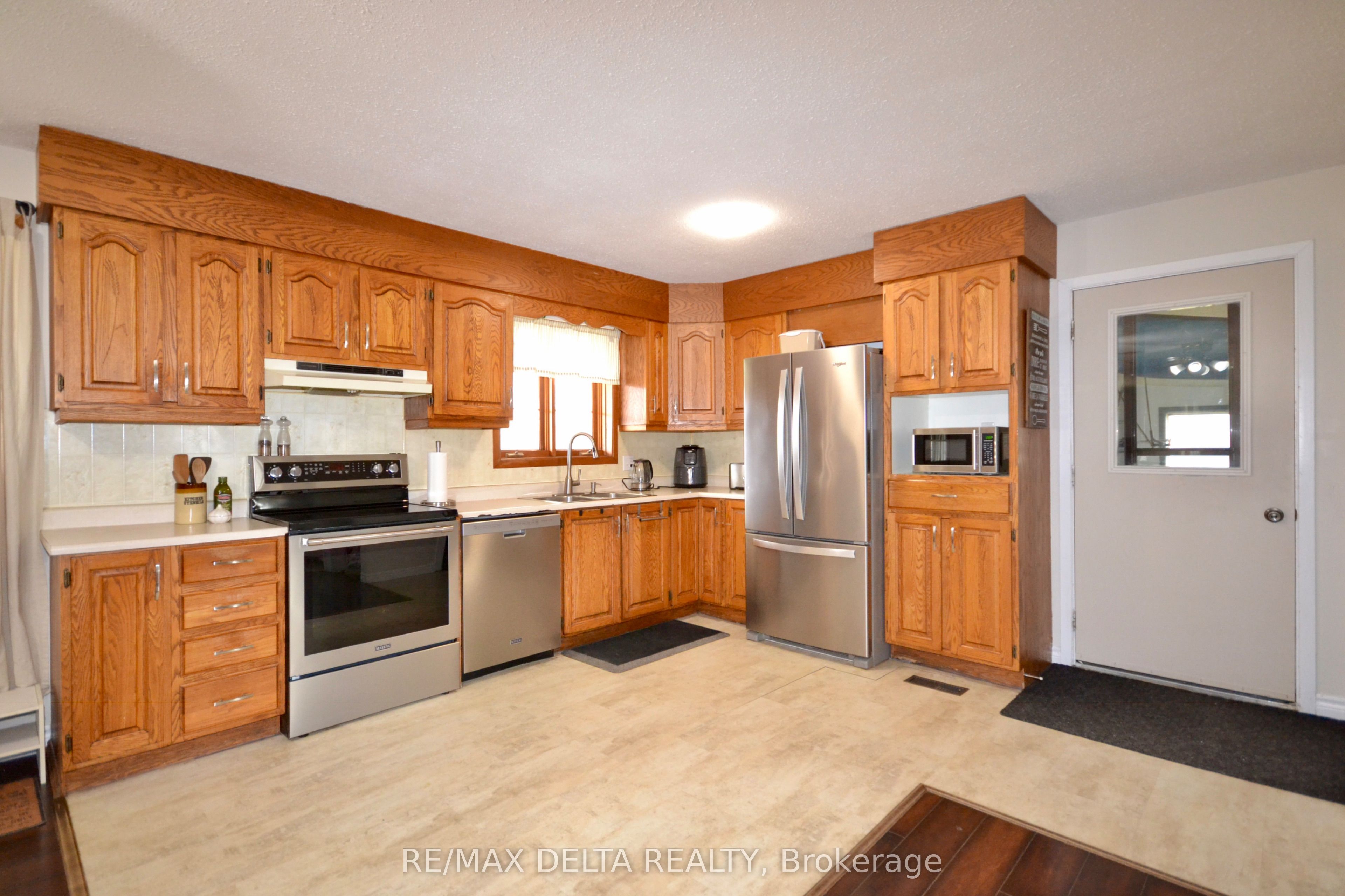 4001 Champlain Street, Clarence-Rockland, ON K0A 1E0